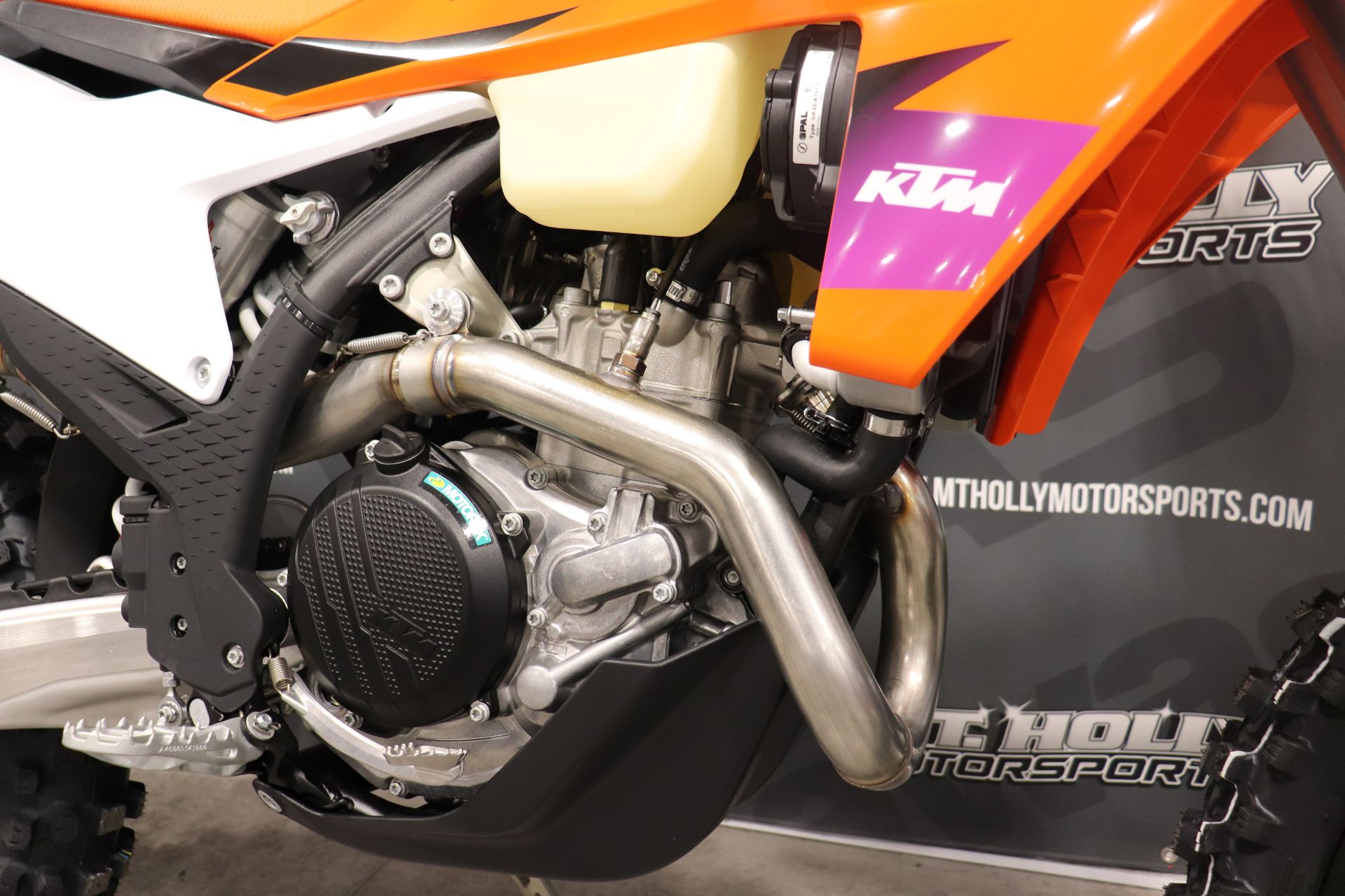 2024 KTM 500 XW-F in Vincentown, New Jersey - Photo 3