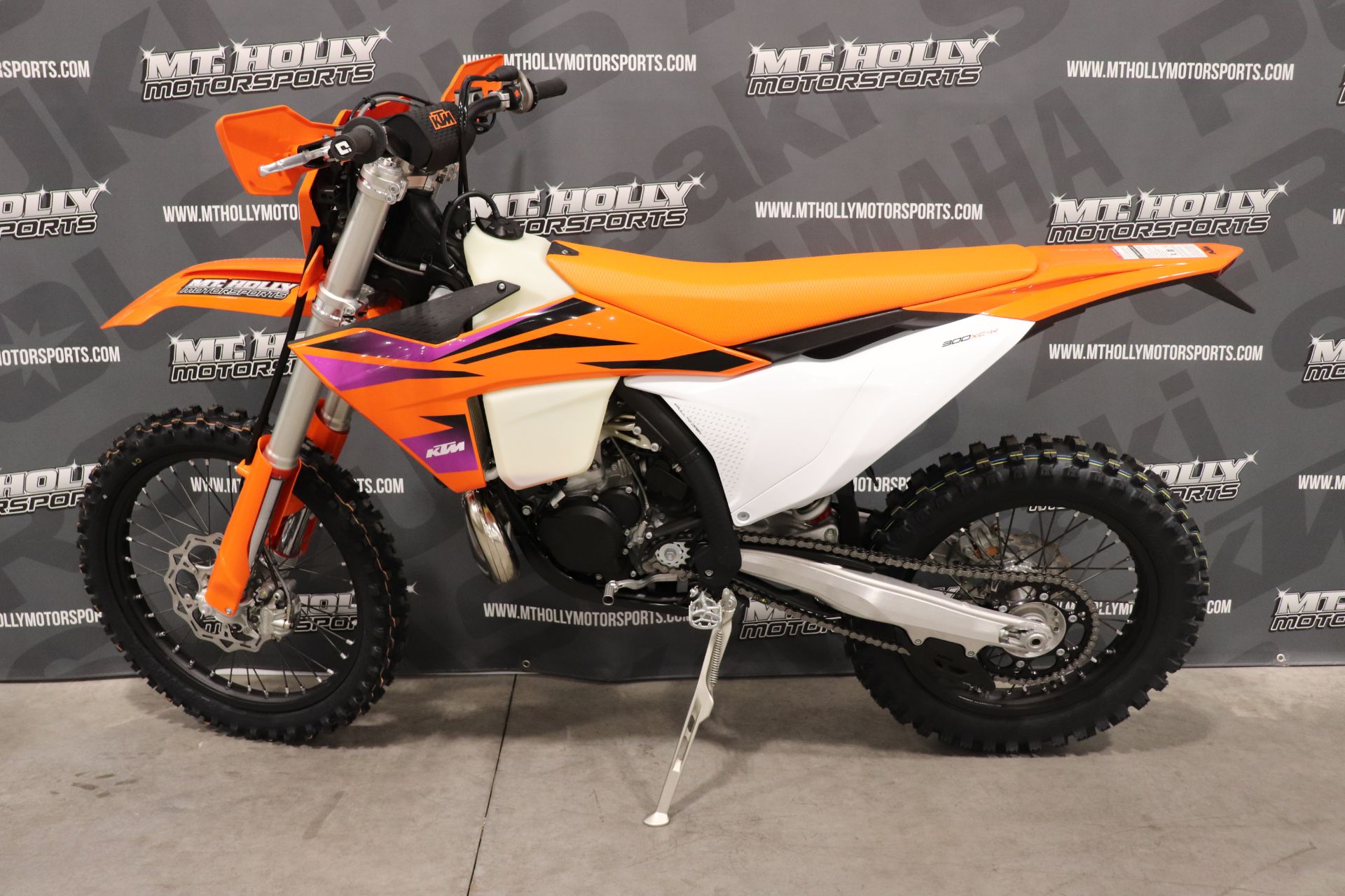 2024 KTM 300 XC-W in Vincentown, New Jersey - Photo 5