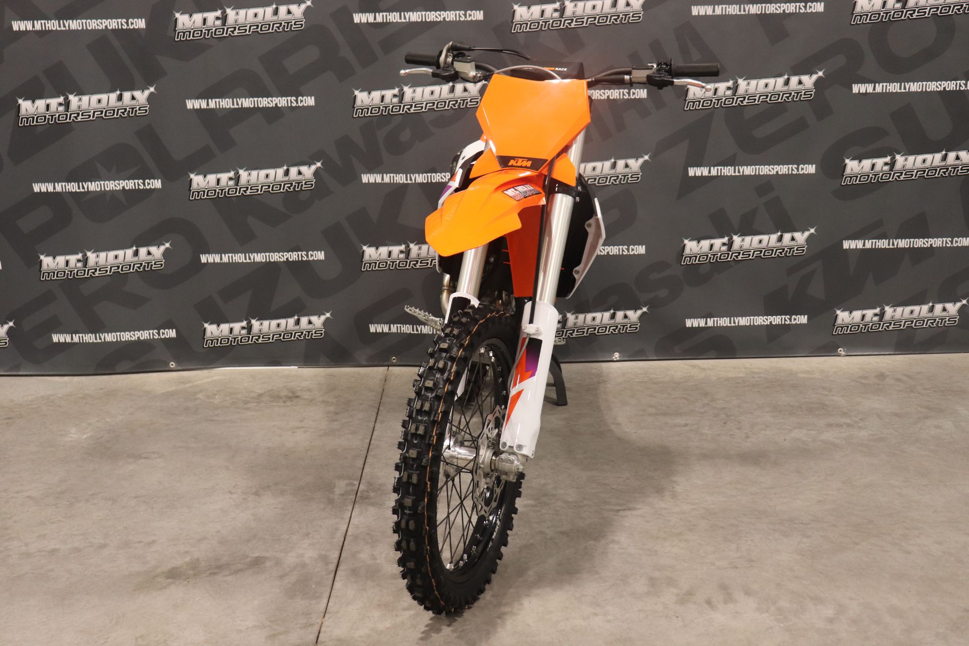 2024 KTM 250 SX-F in Vincentown, New Jersey - Photo 3