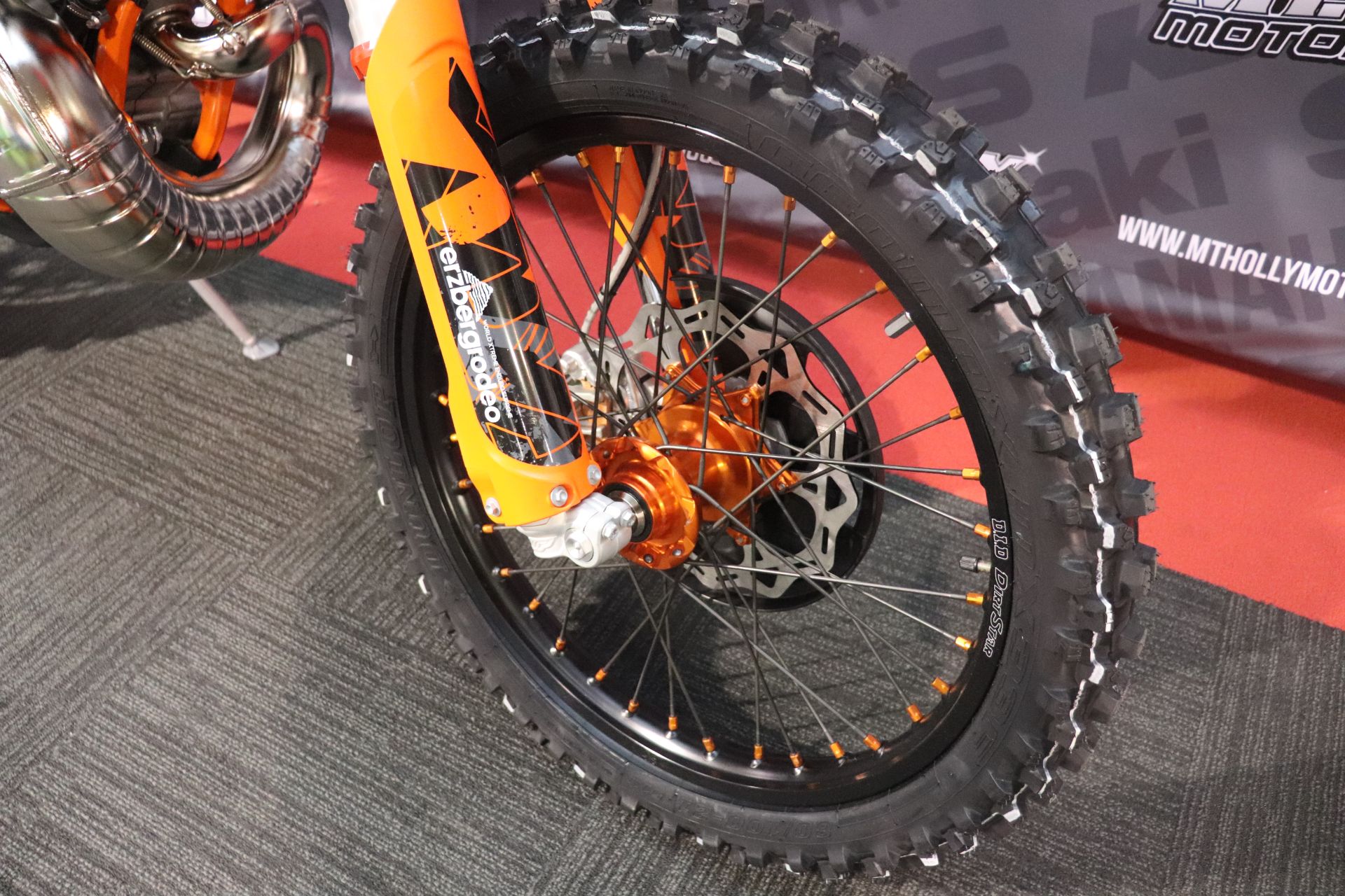 2023 KTM 300 XC-W Erzbergrodeo in Vincentown, New Jersey - Photo 4