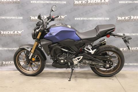 2022 Honda CB300R ABS in Vincentown, New Jersey - Photo 3