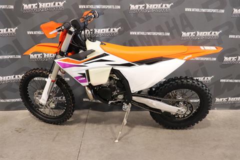 2024 KTM 250 XC in Vincentown, New Jersey - Photo 2