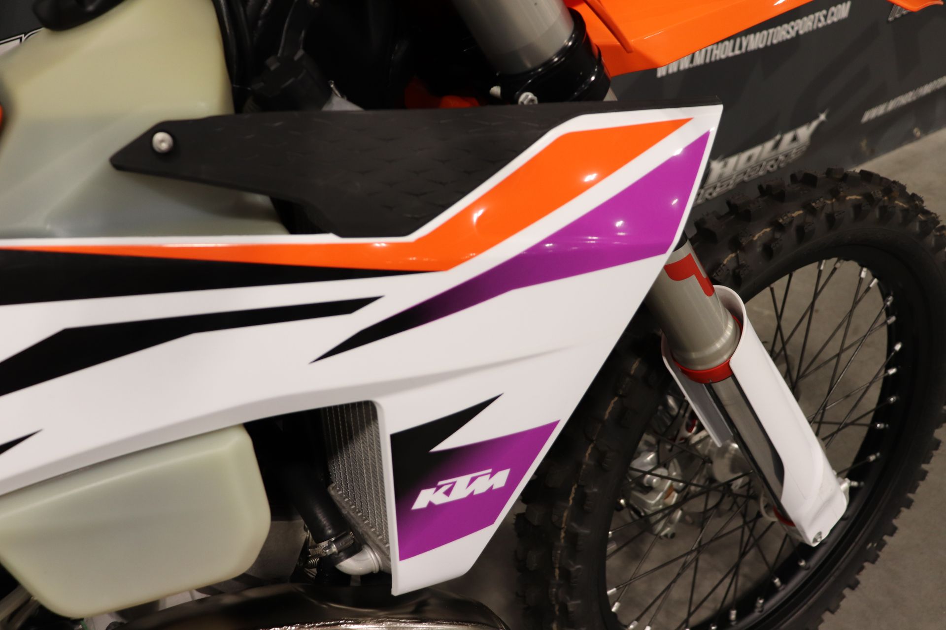 2024 KTM 250 XC in Vincentown, New Jersey - Photo 3