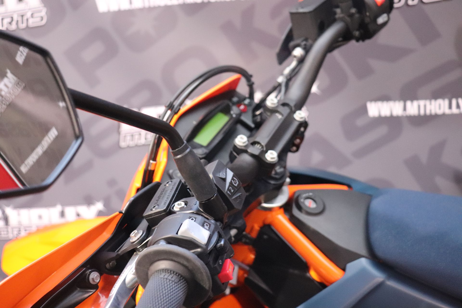 2023 KTM 690 SMC-R in Vincentown, New Jersey - Photo 4
