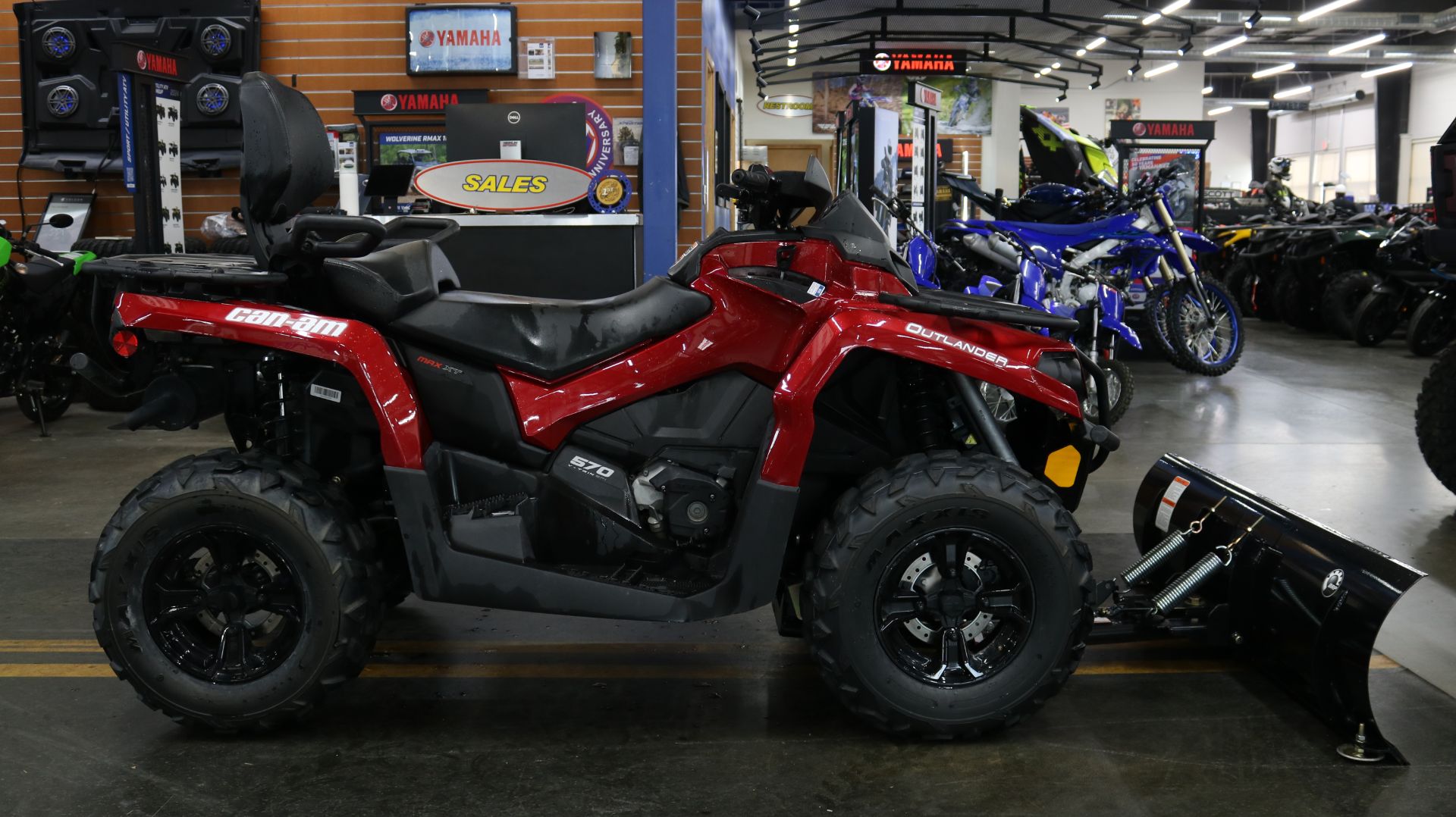 2018 Can-Am Outlander MAX XT 570 in Grimes, Iowa - Photo 1