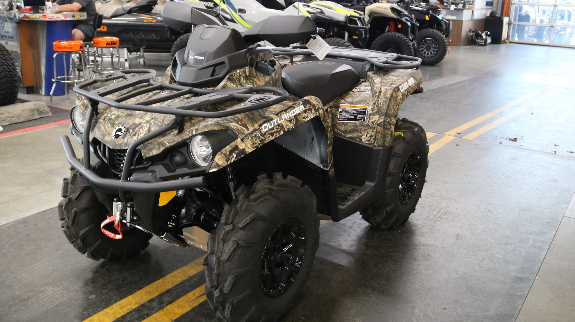 2023 Can-Am Outlander Hunting Edition 570 in Grimes, Iowa - Photo 4