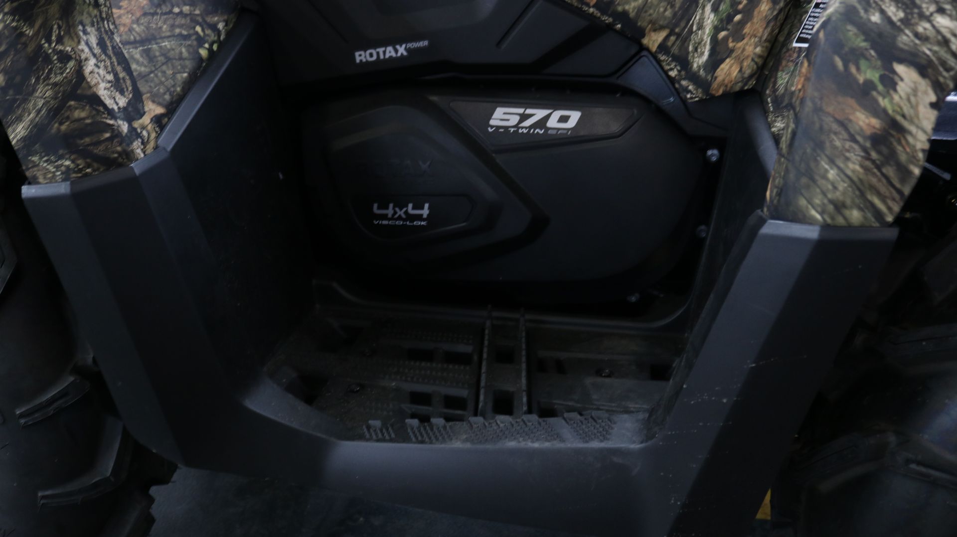 2023 Can-Am Outlander Hunting Edition 570 in Grimes, Iowa - Photo 6
