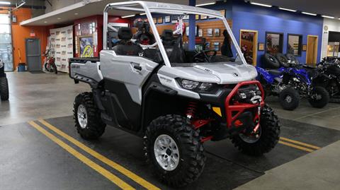2024 Can-Am Defender X MR With Half Doors HD10 in Grimes, Iowa - Photo 3