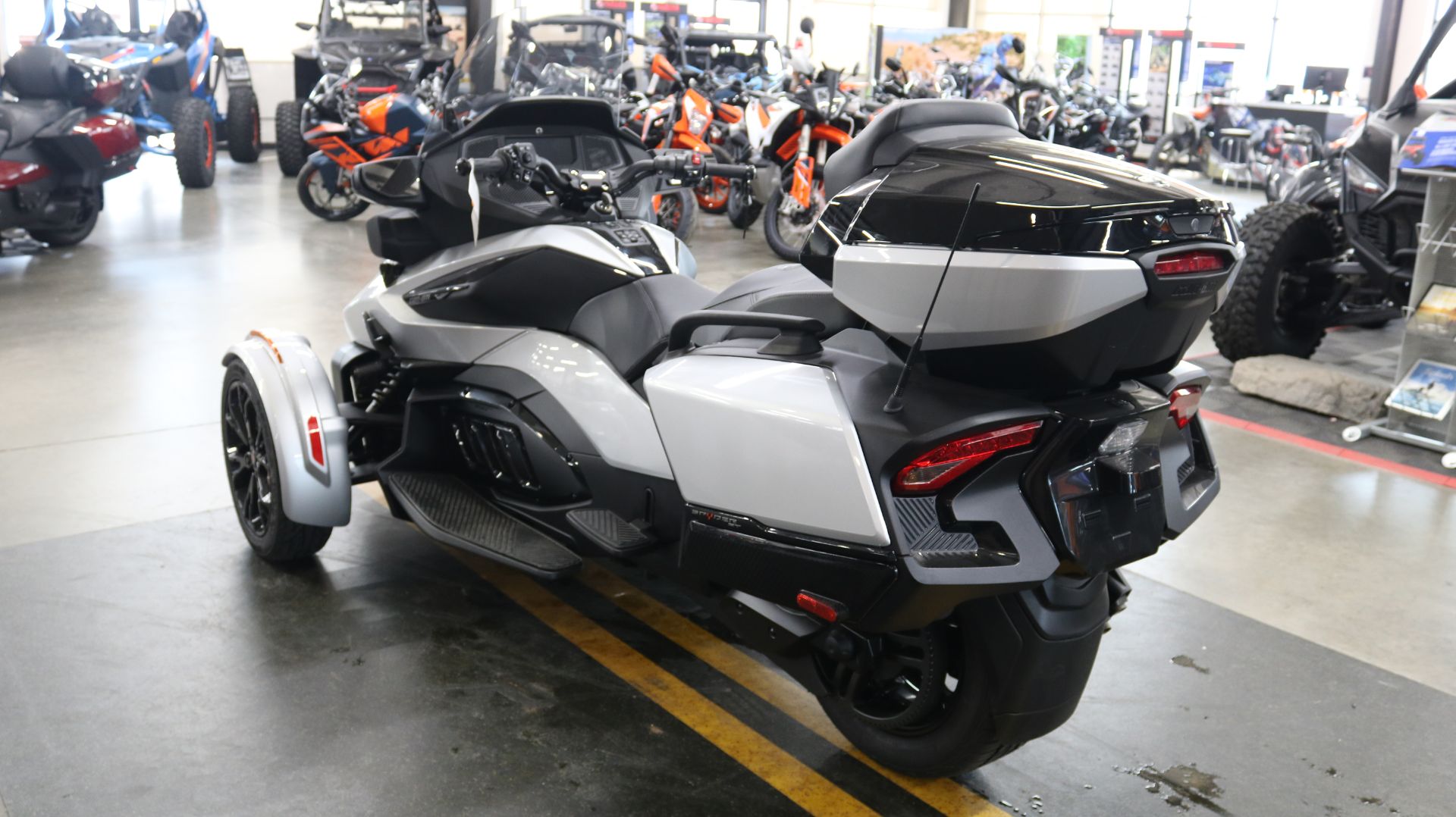 2023 Can-Am Spyder RT Limited in Grimes, Iowa - Photo 9
