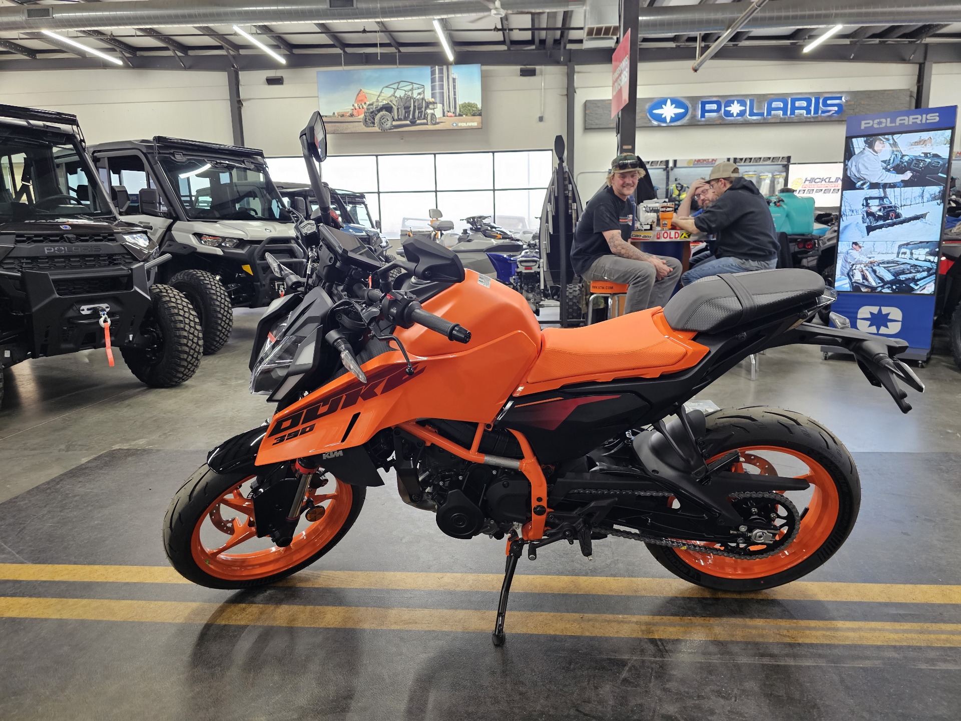 2024 KTM 390 Duke in Grimes, Iowa - Photo 2