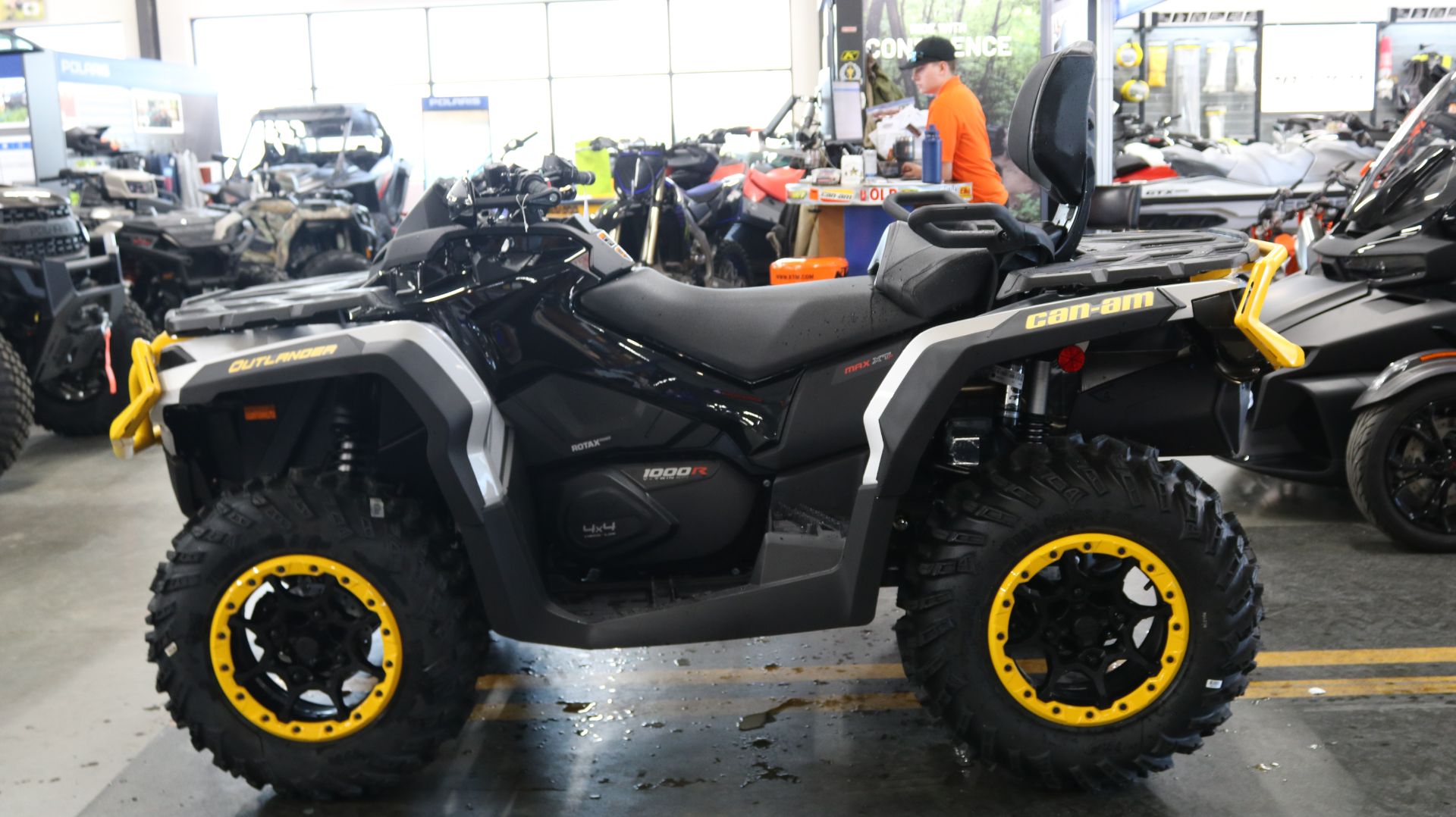 2024 Can-Am Outlander MAX XT-P 1000R in Grimes, Iowa - Photo 6