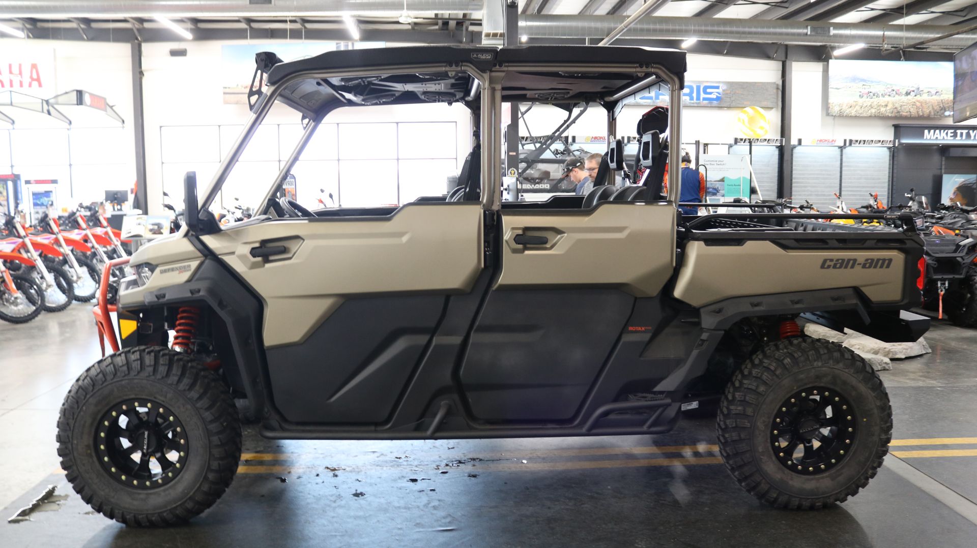 2023 Can-Am Defender MAX X MR With Half Doors HD10 in Grimes, Iowa - Photo 6