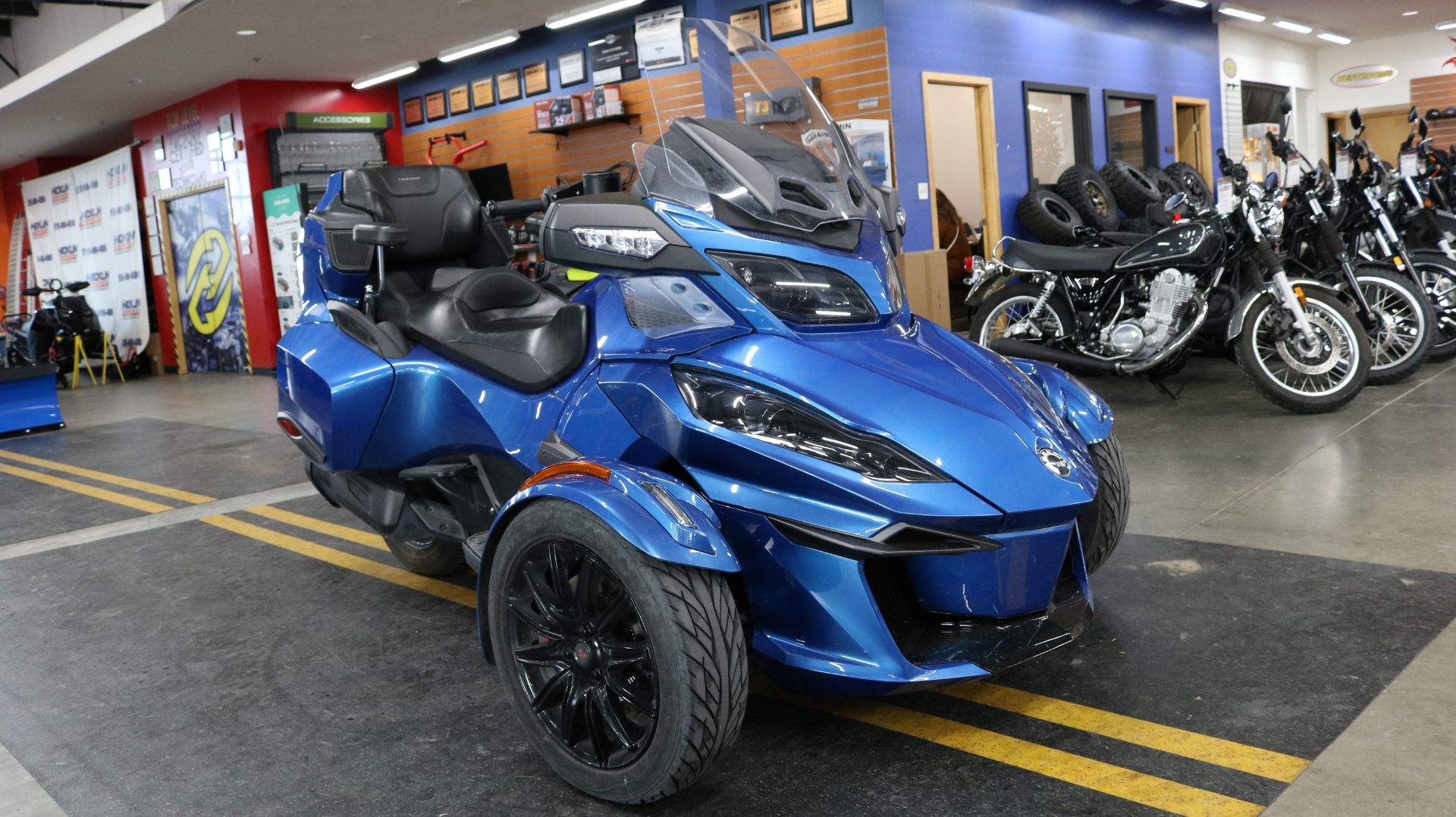 2018 Can-Am Spyder RT Limited in Grimes, Iowa - Photo 4