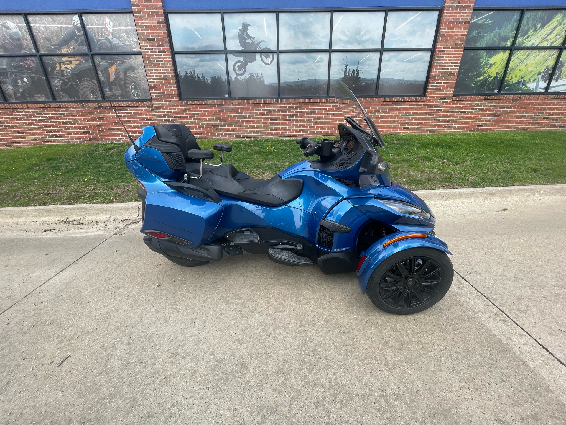 2018 Can-Am Spyder RT Limited in Grimes, Iowa - Photo 1