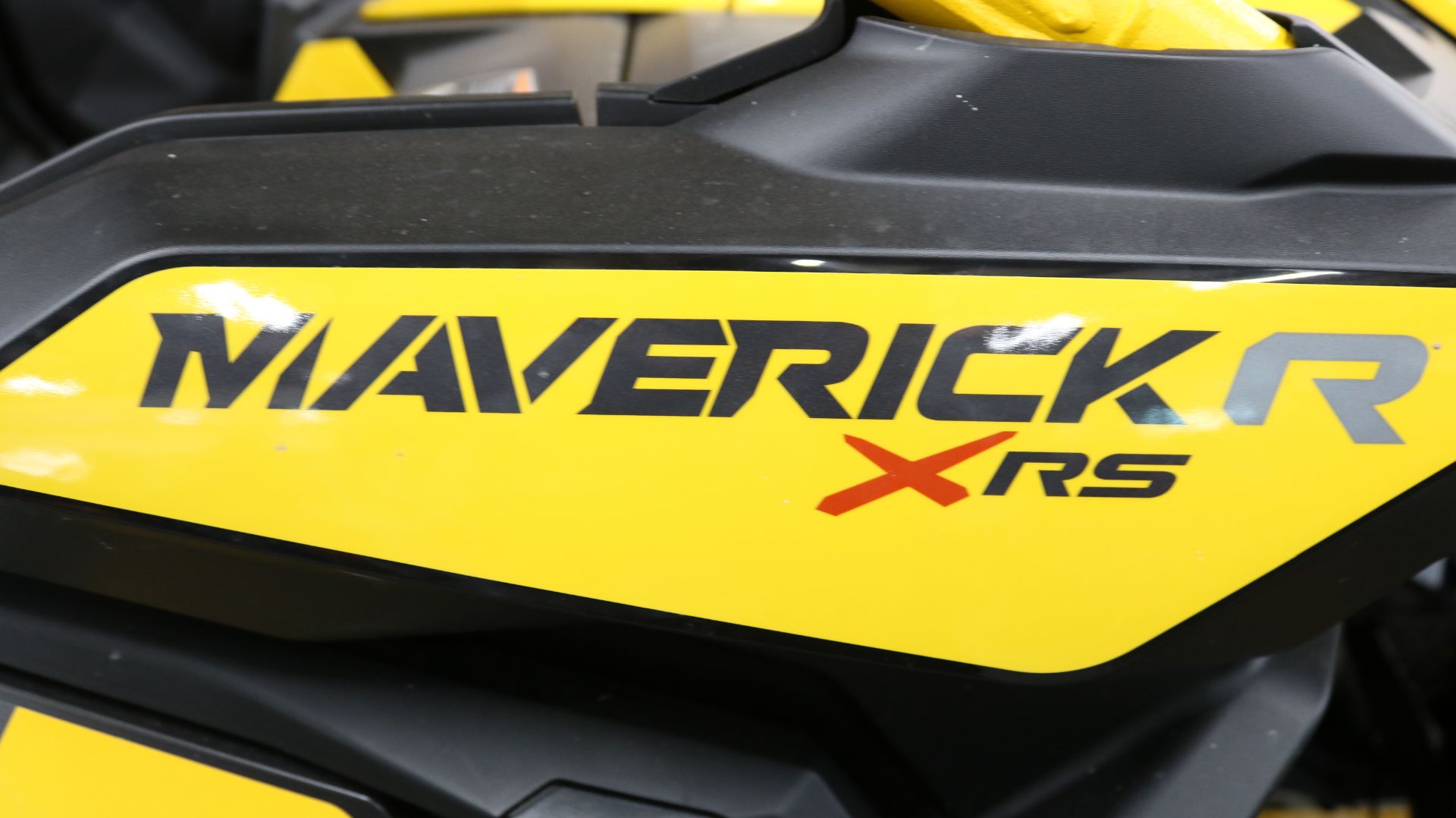 2024 Can-Am Maverick R X RS with Smart-Shox 999T DCT in Grimes, Iowa - Photo 14