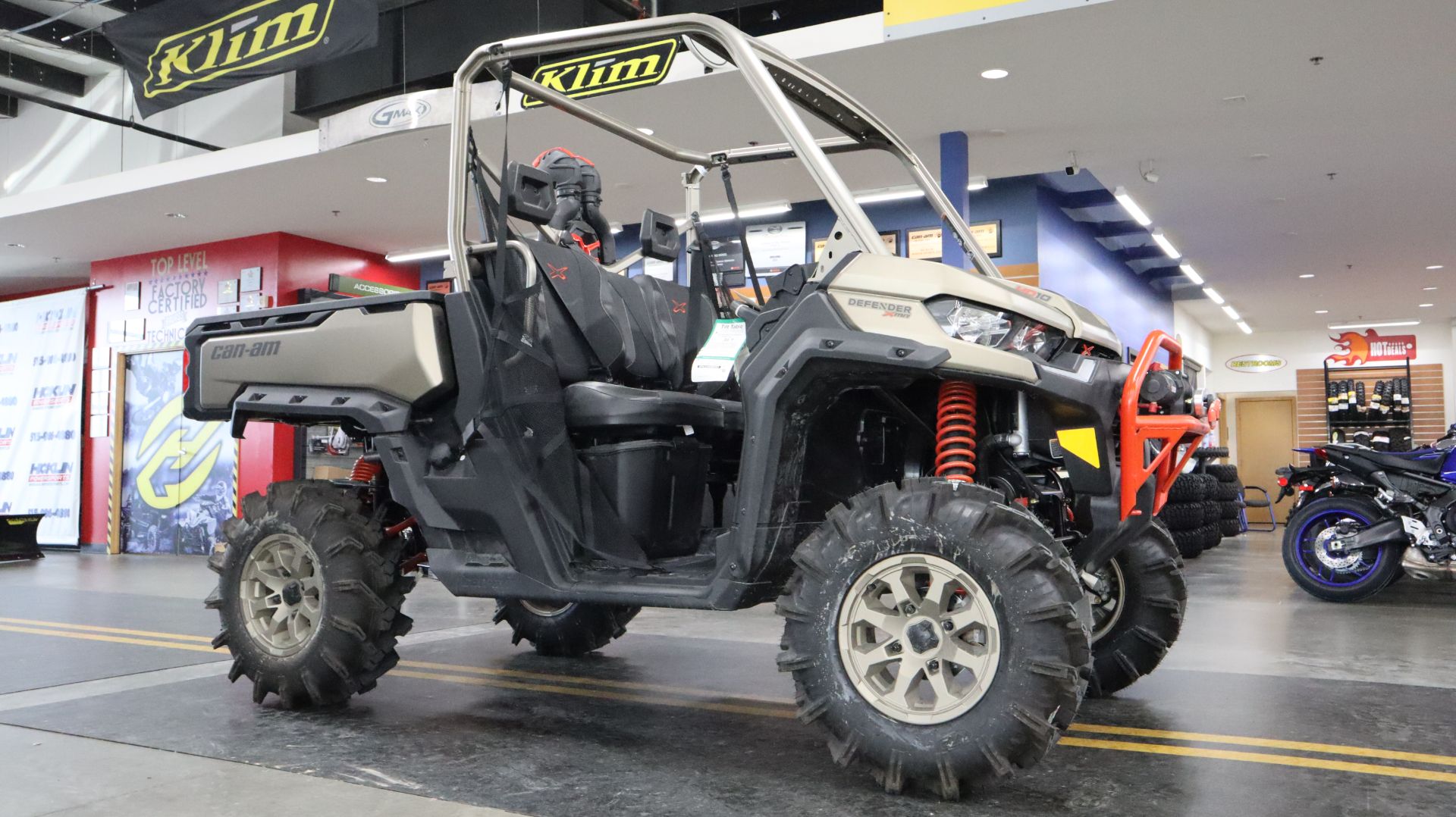 2023 Can-Am Defender X MR With Half Doors HD10 in Grimes, Iowa - Photo 2