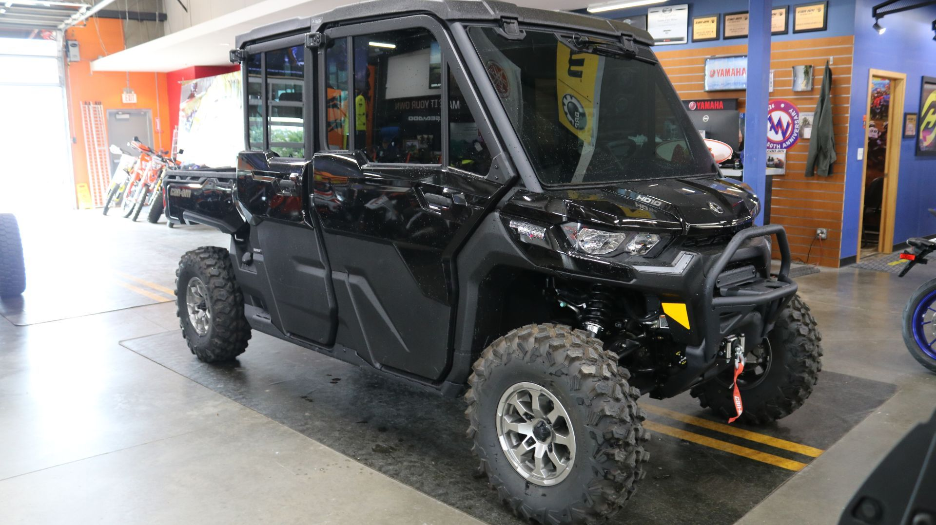 2024 Can-Am Defender MAX Lone Star CAB in Grimes, Iowa - Photo 2