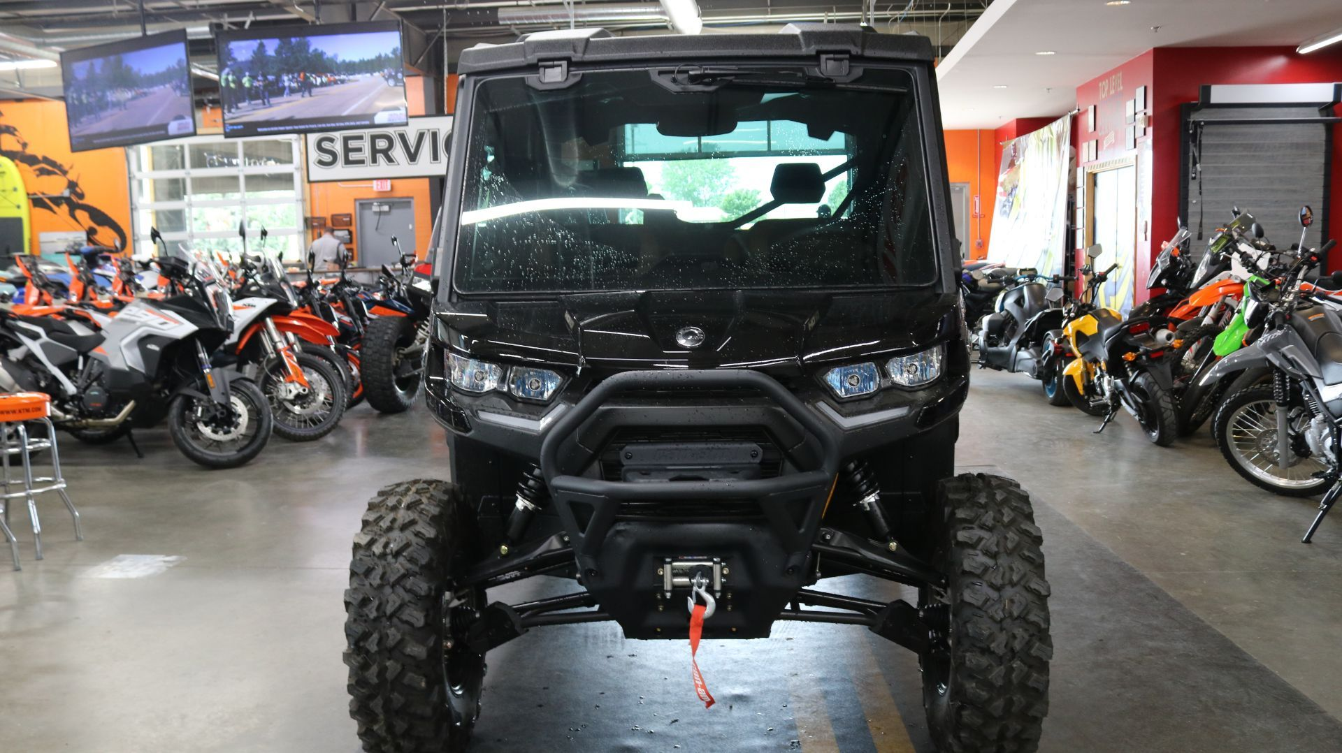 2024 Can-Am Defender MAX Lone Star CAB in Grimes, Iowa - Photo 3