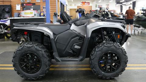 2024 Can-Am Outlander XT 700 in Grimes, Iowa - Photo 1