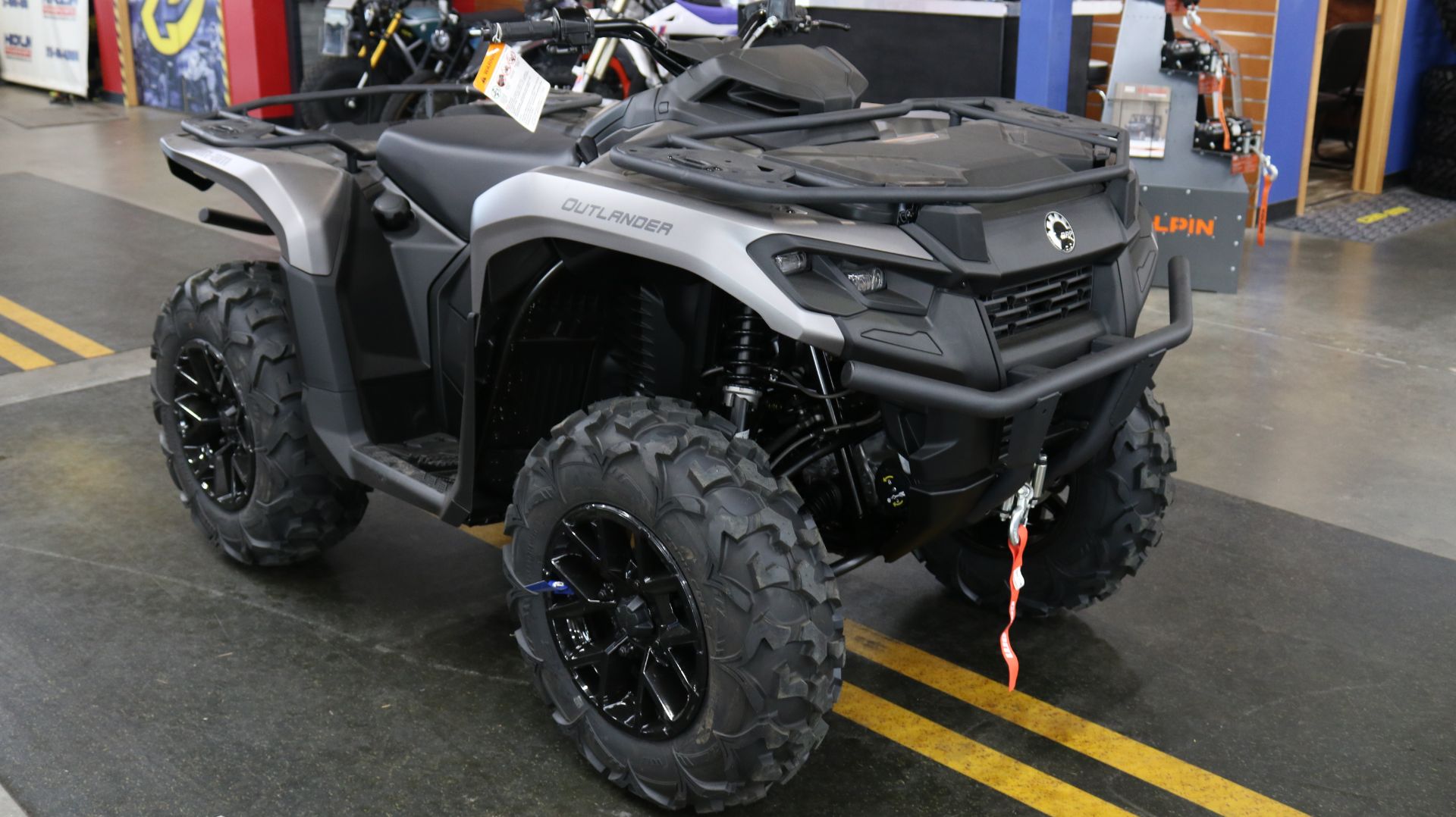 2024 Can-Am Outlander XT 700 in Grimes, Iowa - Photo 3