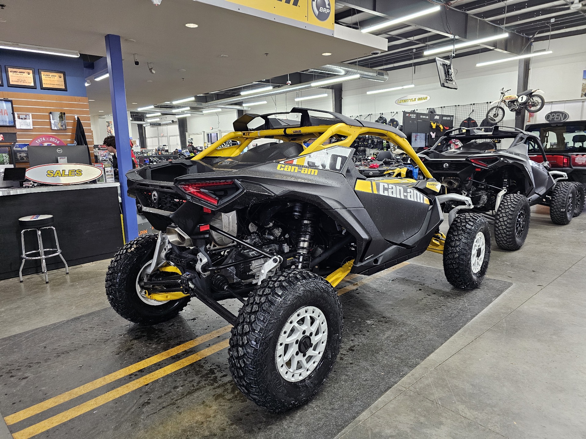 2024 Can-Am Maverick R X RS 999T DCT in Grimes, Iowa - Photo 8