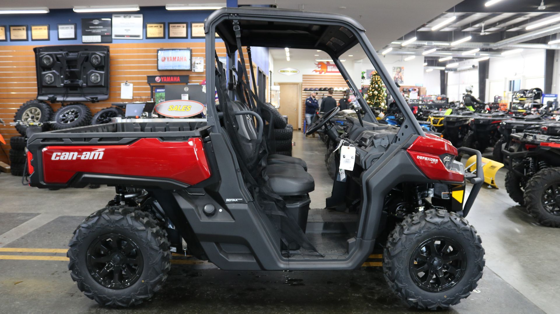 2024 Can-Am Defender XT HD9 in Grimes, Iowa - Photo 1