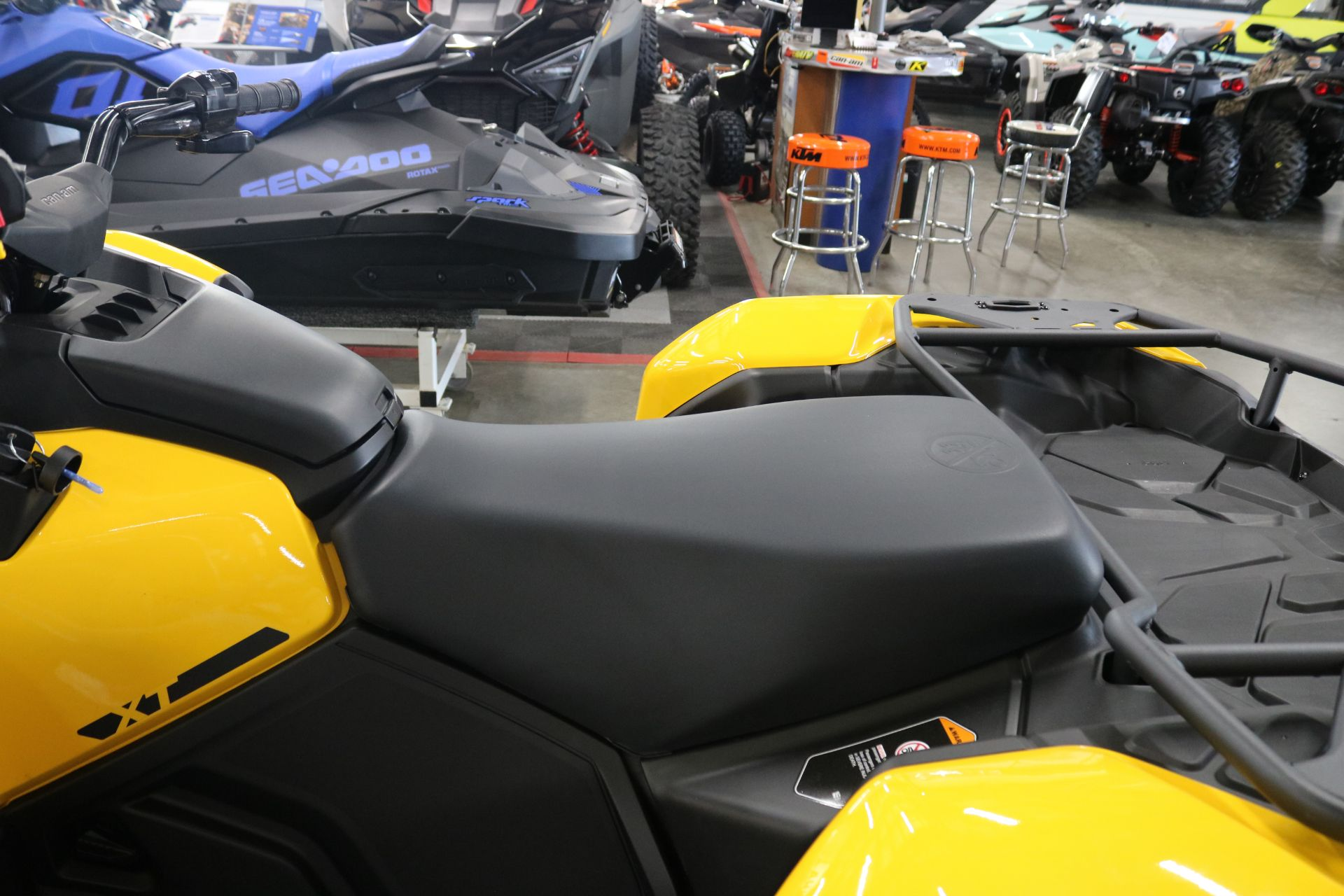 2024 Can-Am Outlander XT 700 in Grimes, Iowa - Photo 6