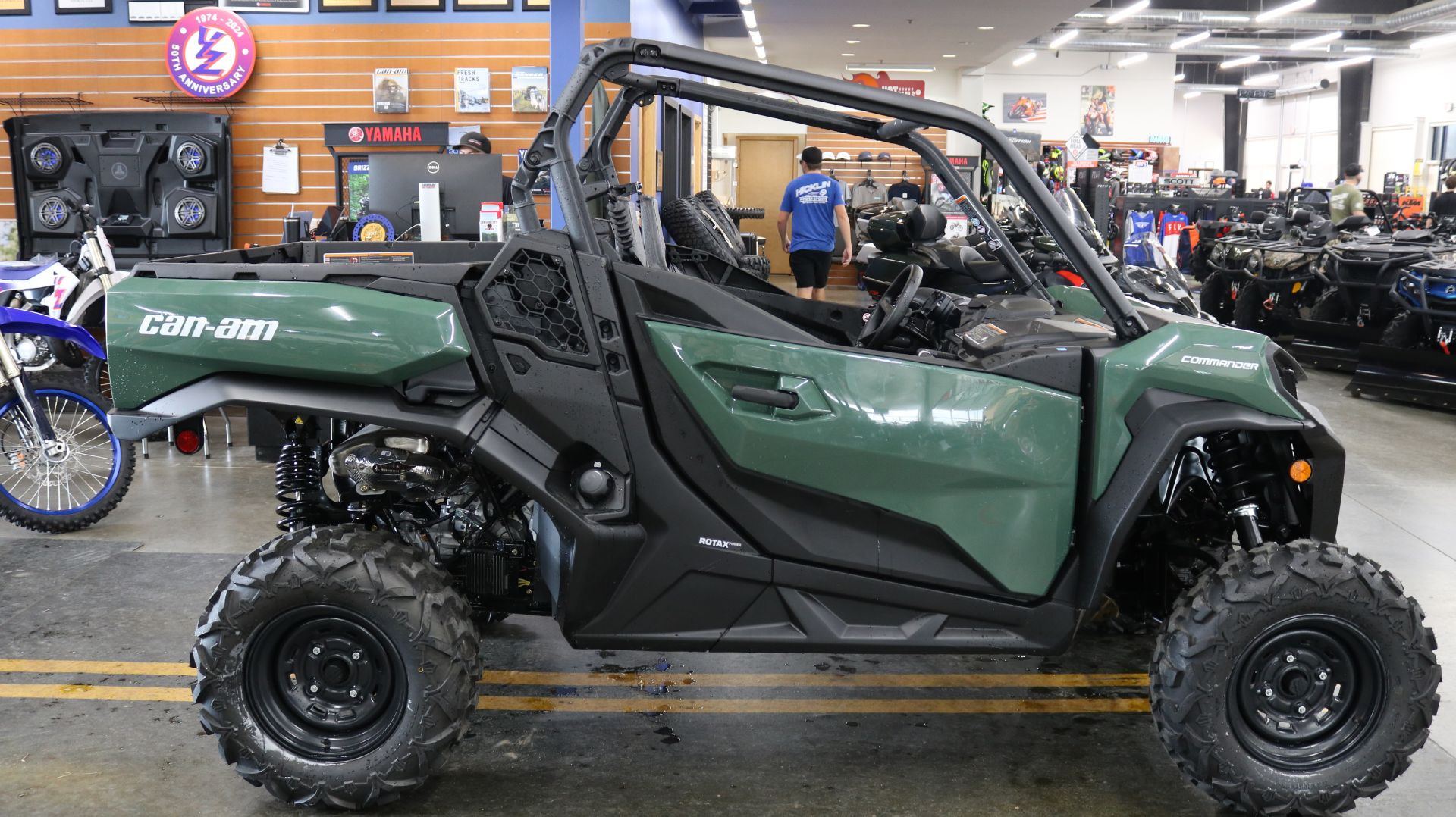 2024 Can-Am Commander DPS 700 in Grimes, Iowa - Photo 1