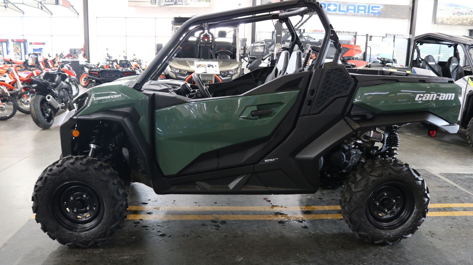 2024 Can-Am Commander DPS 700 in Grimes, Iowa - Photo 3