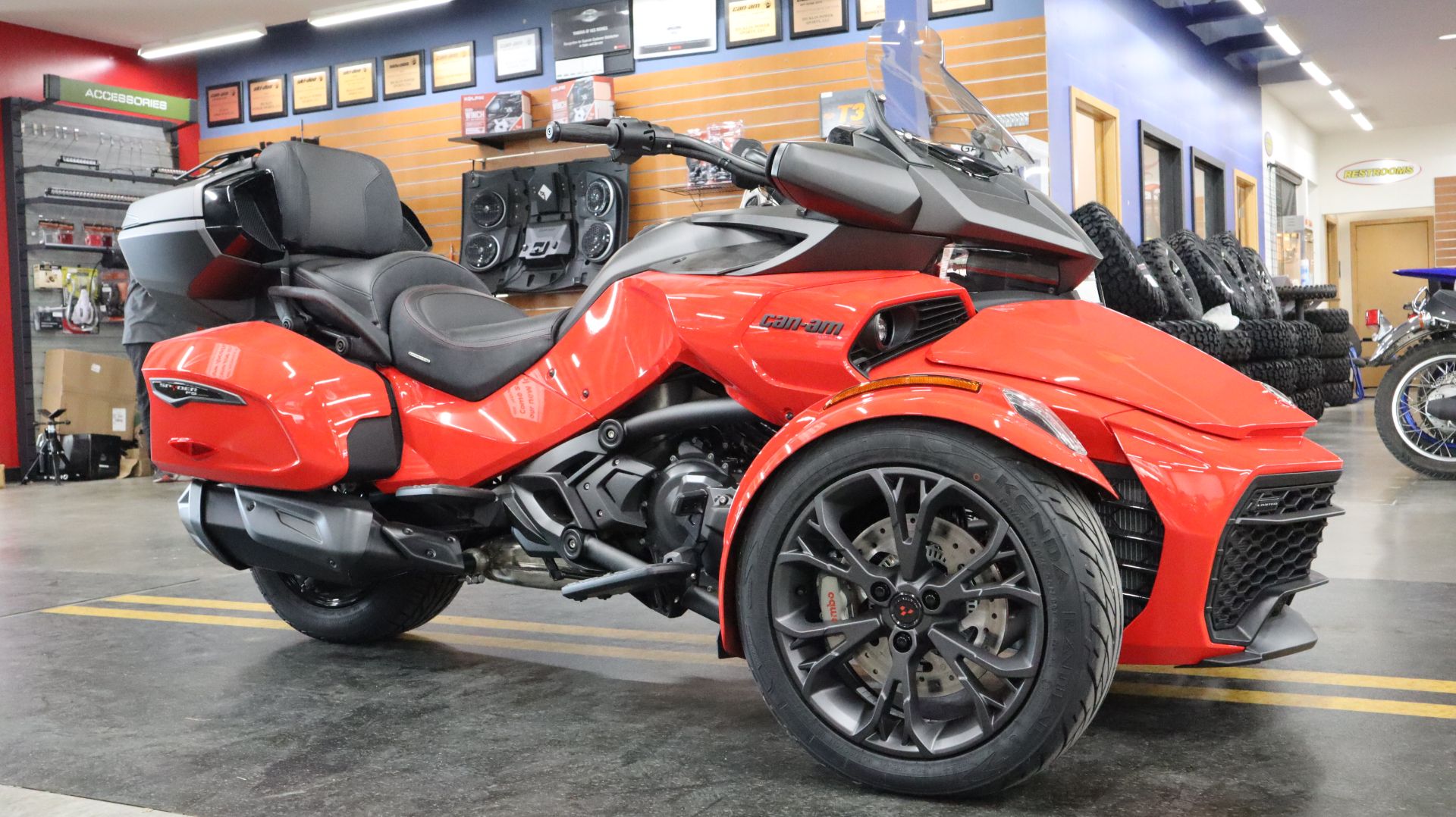 2022 Can-Am Spyder F3 Limited Special Series in Grimes, Iowa - Photo 2