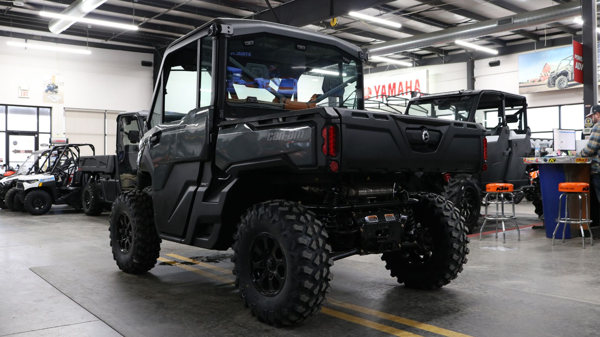 2024 Can-Am Defender Limited in Grimes, Iowa - Photo 10