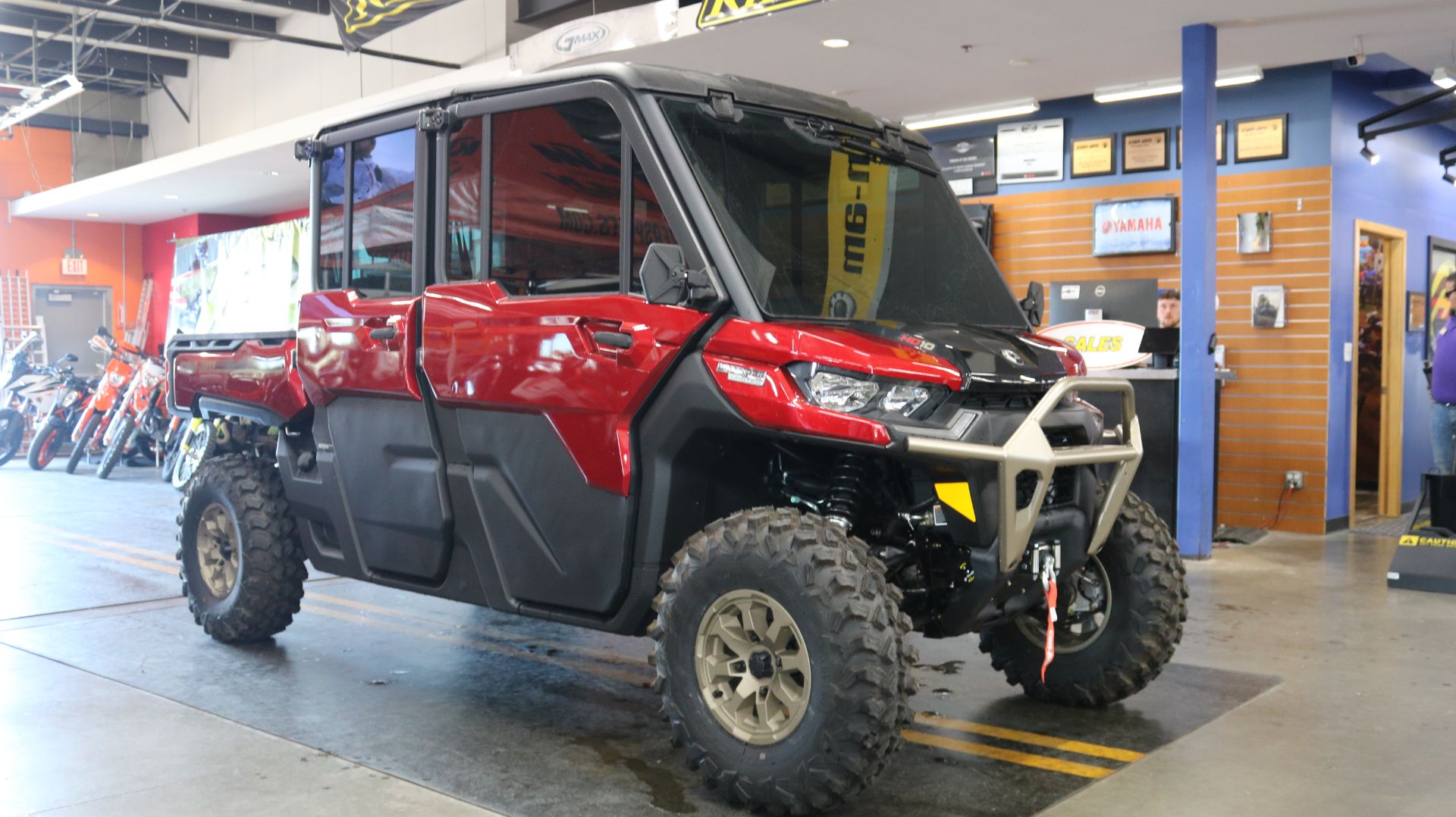 2024 Can-Am Defender MAX Limited in Grimes, Iowa - Photo 2