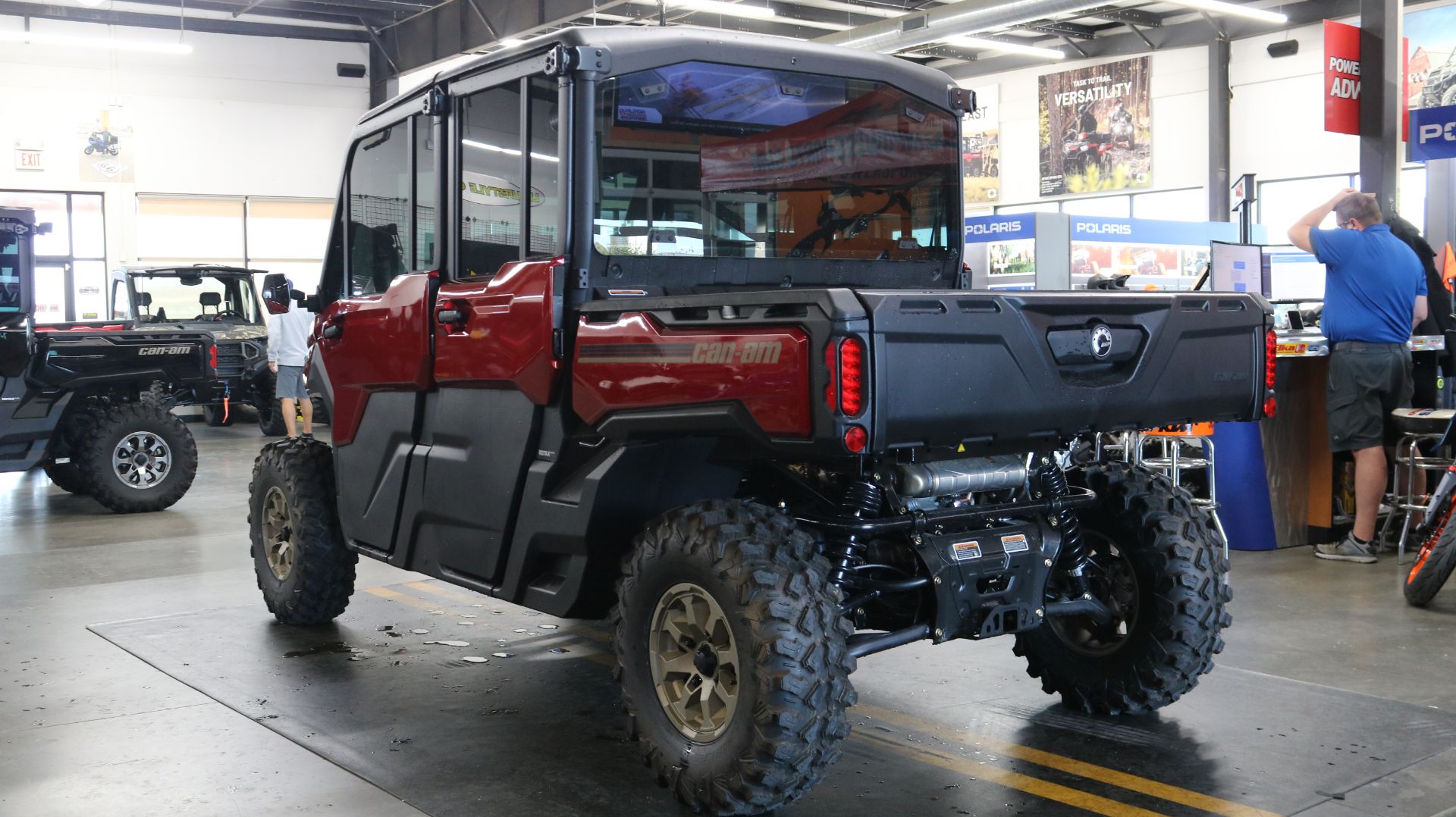 2024 Can-Am Defender MAX Limited in Grimes, Iowa - Photo 10