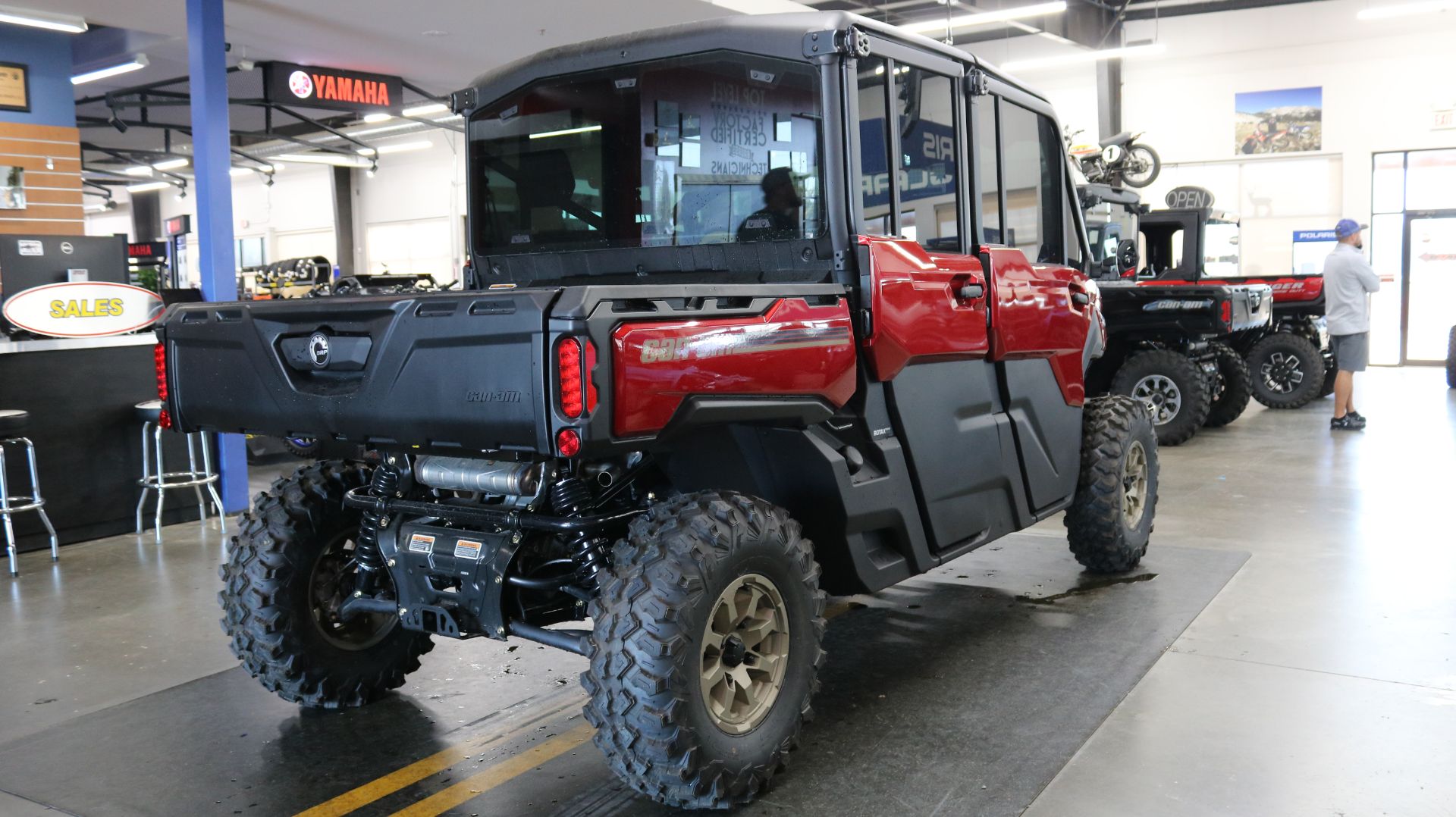 2024 Can-Am Defender MAX Limited in Grimes, Iowa - Photo 12