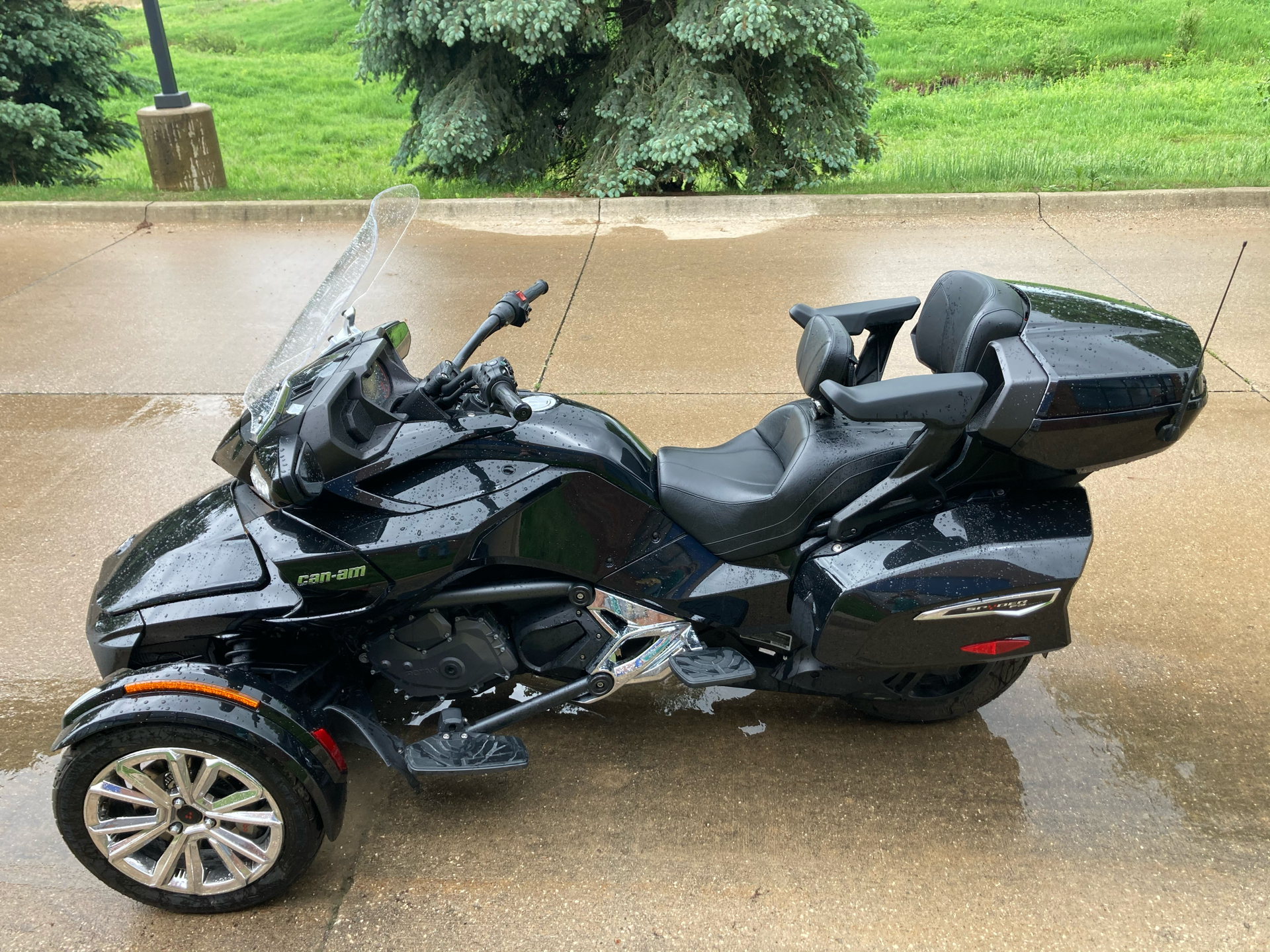 Used 17 Can Am Spyder F3 Limited Steel Black Metallic 192 Motorcycles In Grimes Ia