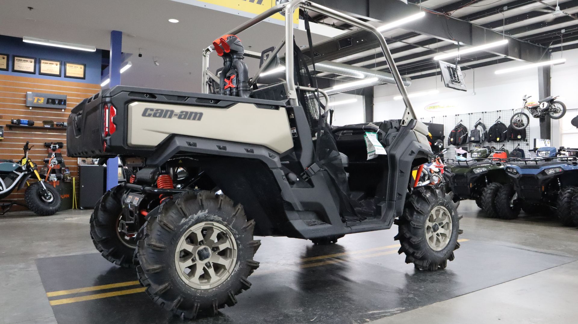 2023 Can-Am Defender X MR HD10 in Grimes, Iowa - Photo 16