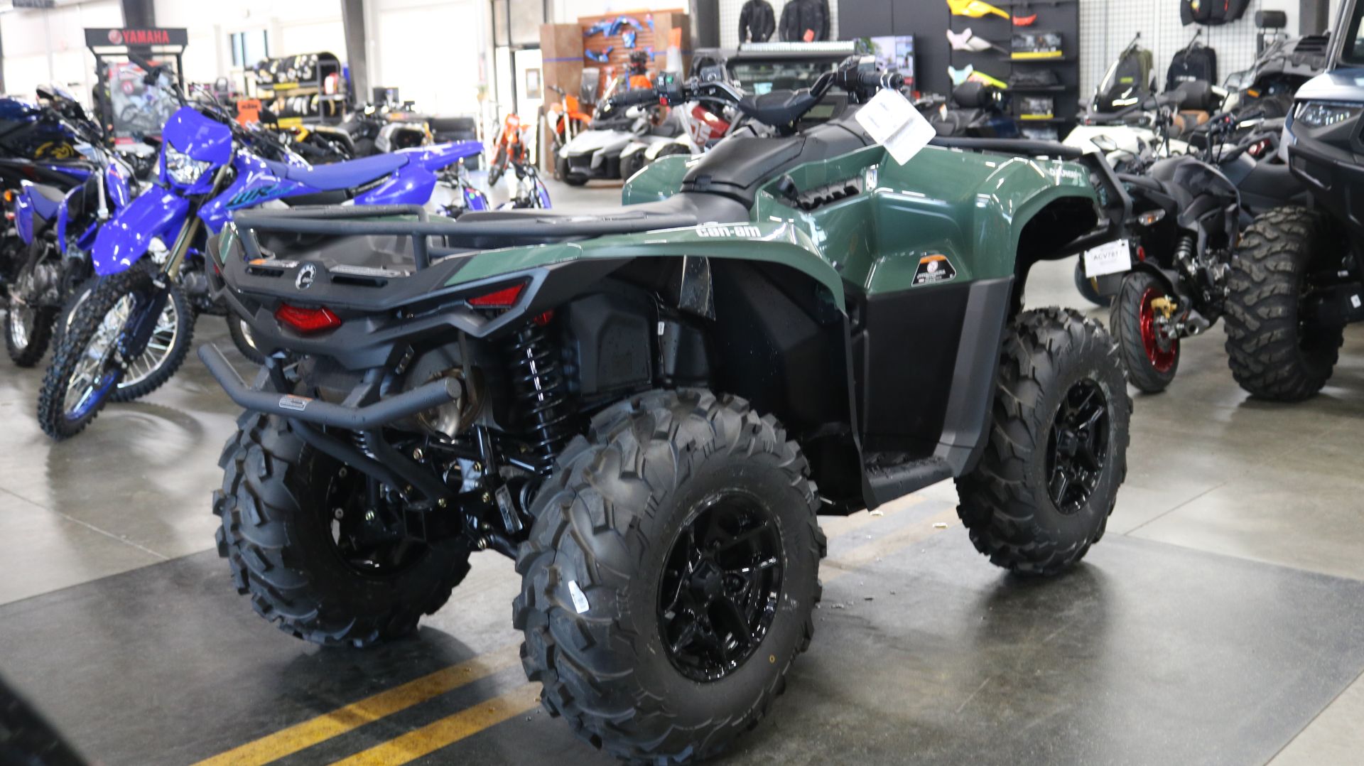 2024 Can-Am Outlander PRO XU HD7 in Grimes, Iowa - Photo 11