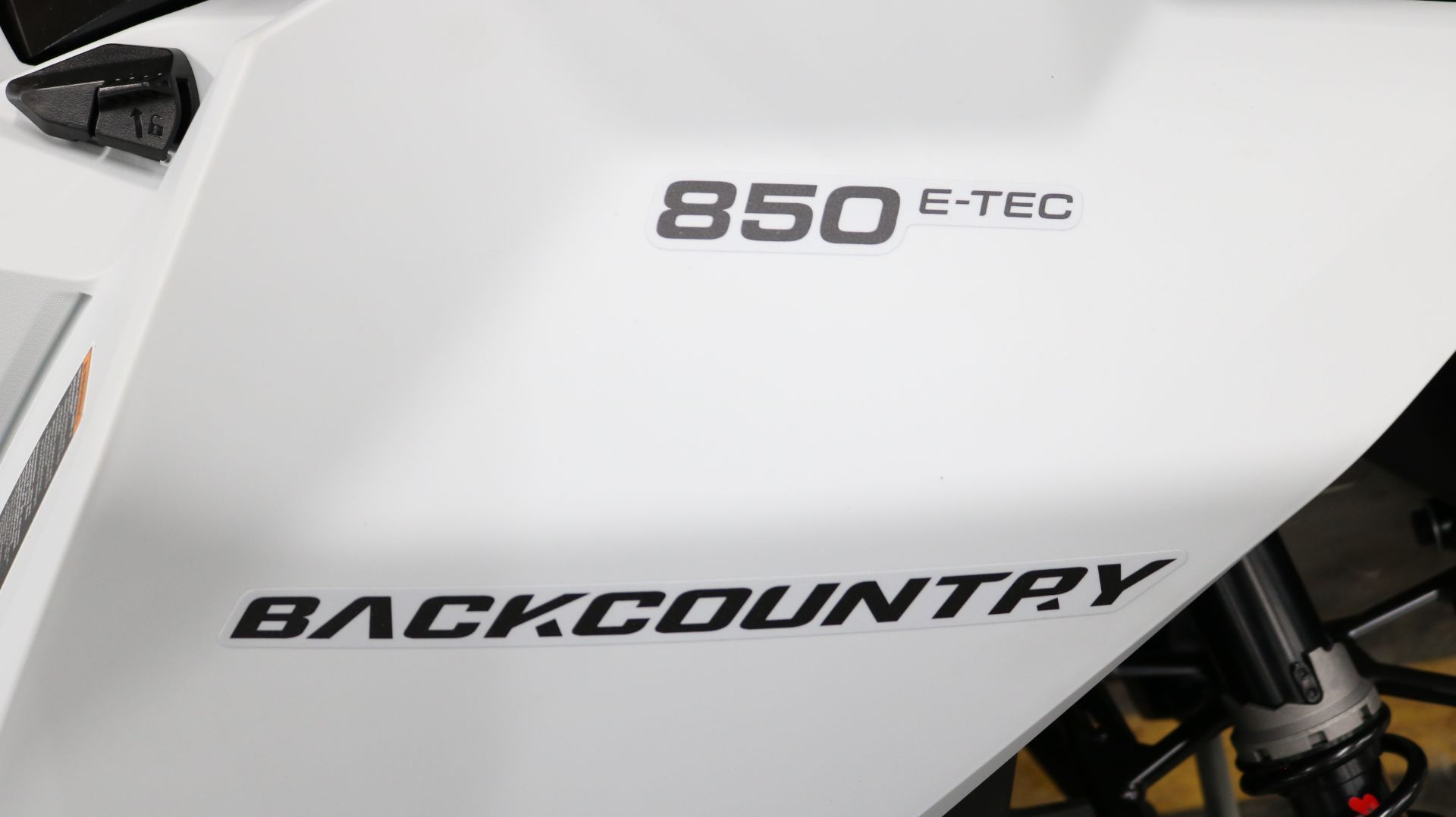 2023 Ski-Doo Backcountry 850 E-TEC ES PowderMax 2.0 in Grimes, Iowa - Photo 18