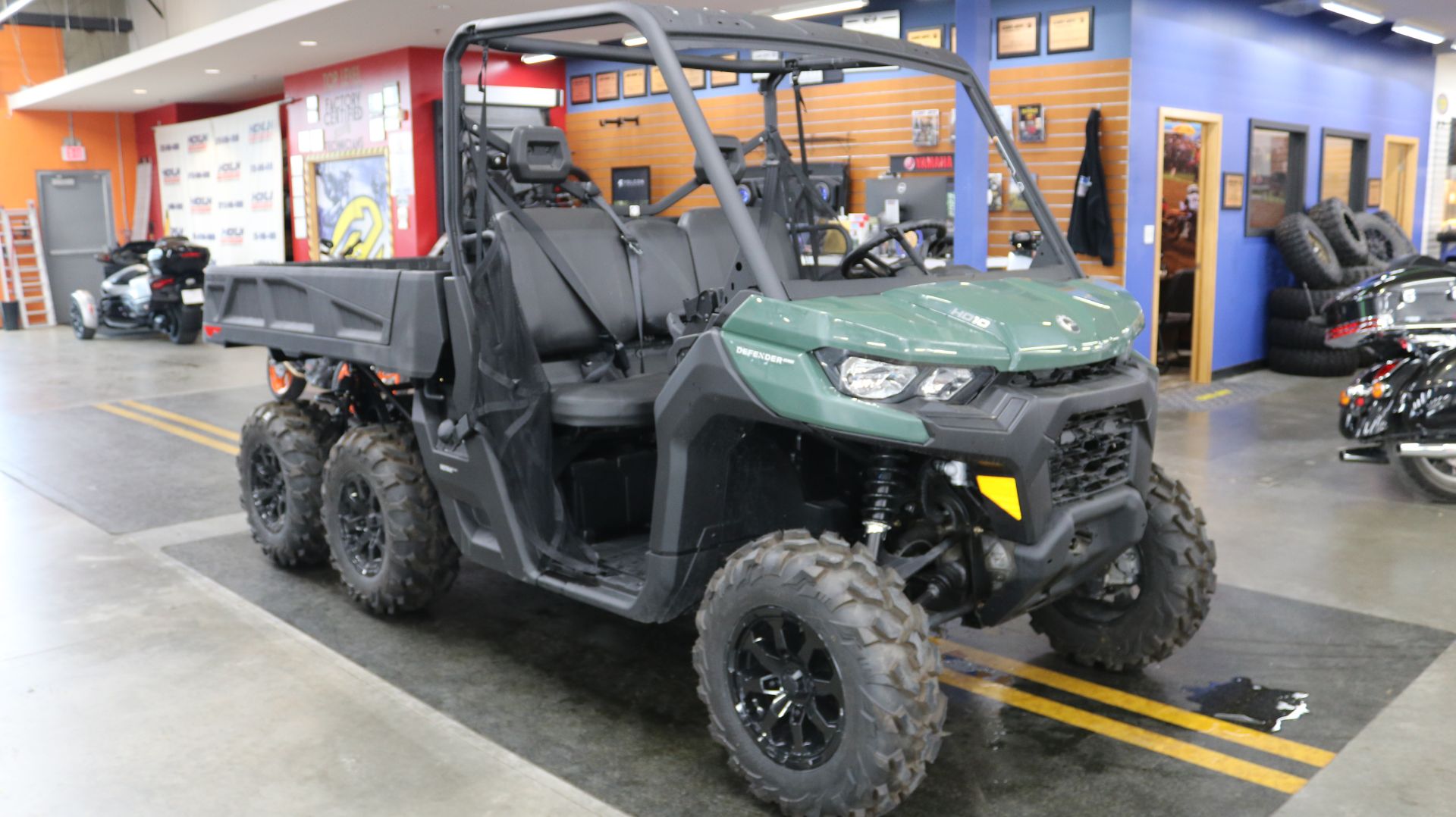 2023 Can-Am Defender 6x6 DPS HD10 in Grimes, Iowa - Photo 4