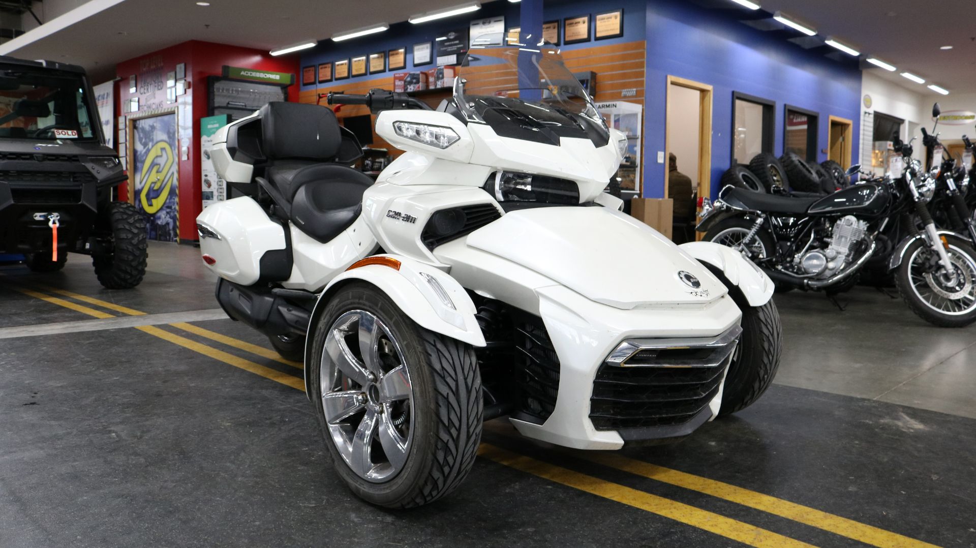 2017 Can-Am Spyder F3 Limited in Grimes, Iowa - Photo 4
