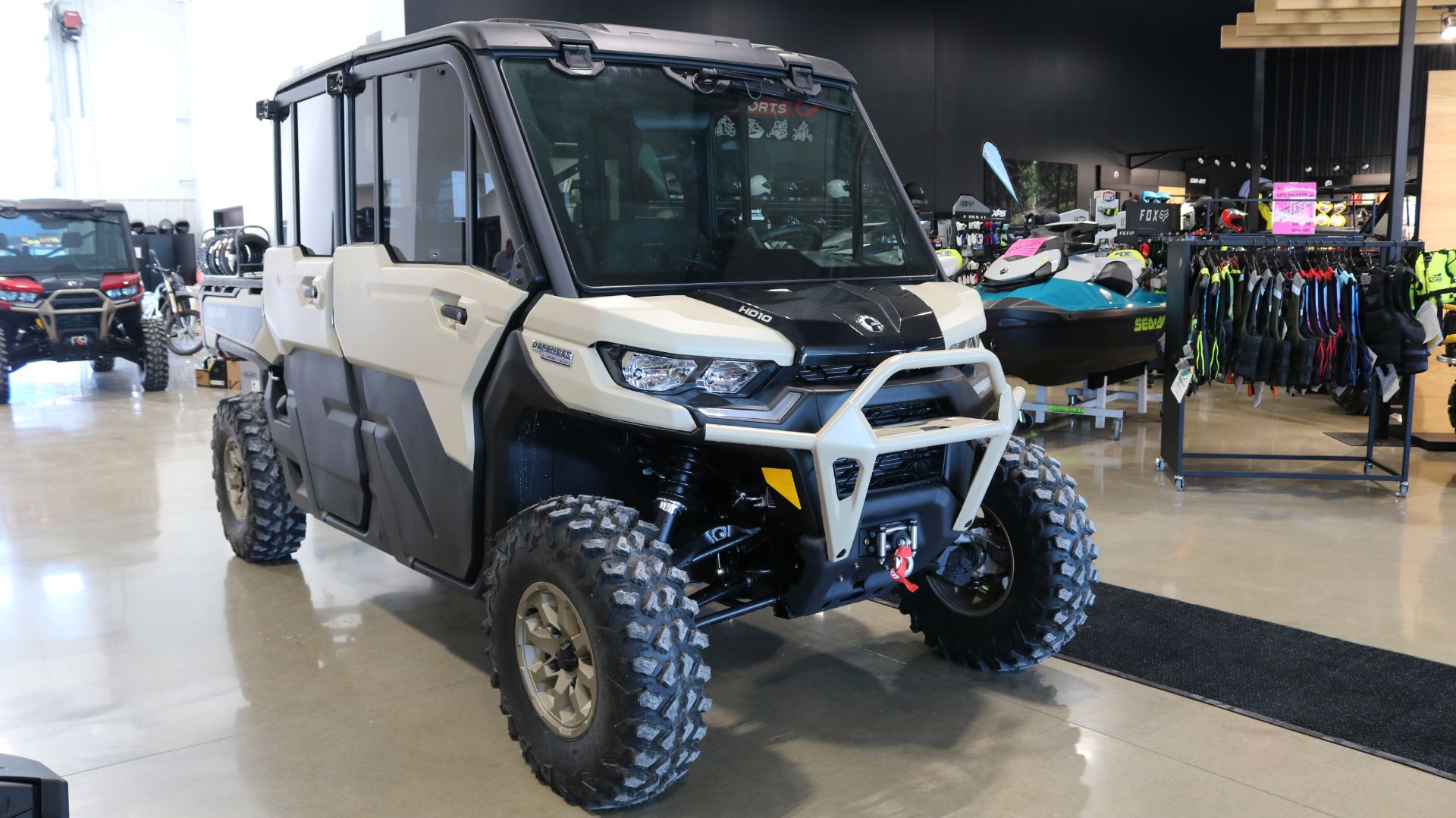 2025 Can-Am Defender MAX Limited in Ames, Iowa - Photo 2