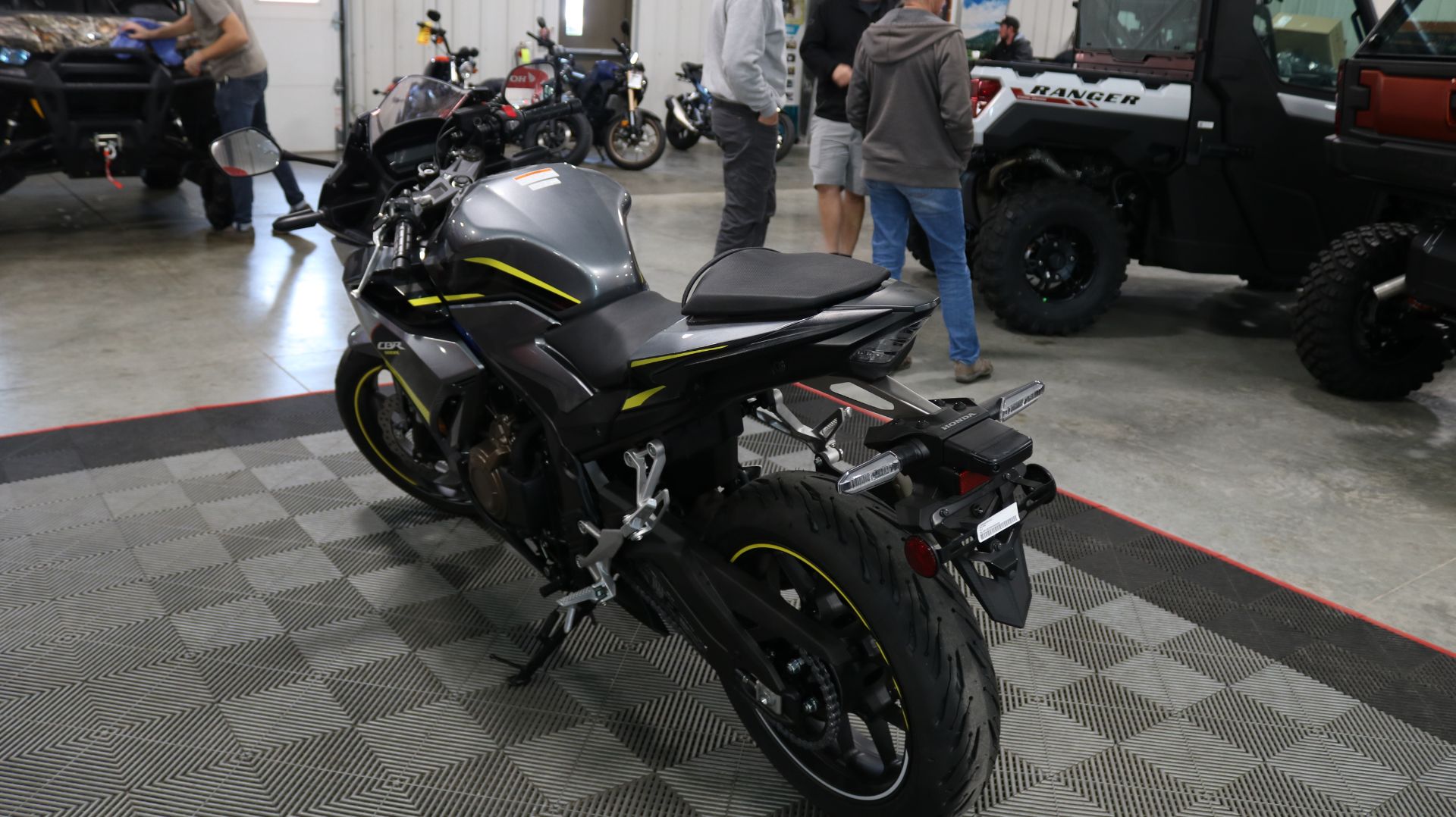 2023 Honda CBR500R ABS in Ames, Iowa - Photo 9