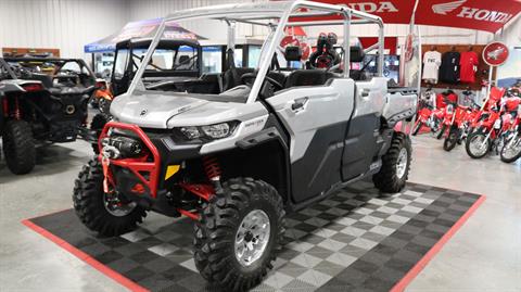 2024 Can-Am Defender MAX X MR With Half Doors HD10 in Ames, Iowa - Photo 4