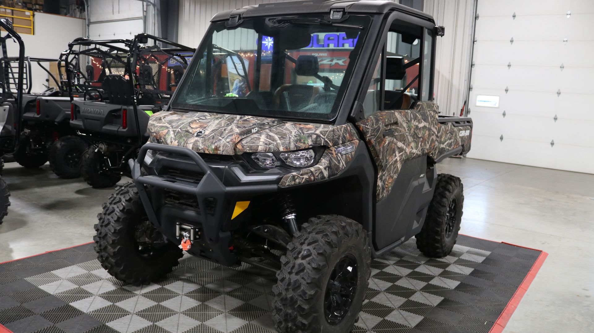 2024 Can-Am Defender Limited HD10 in Ames, Iowa - Photo 2