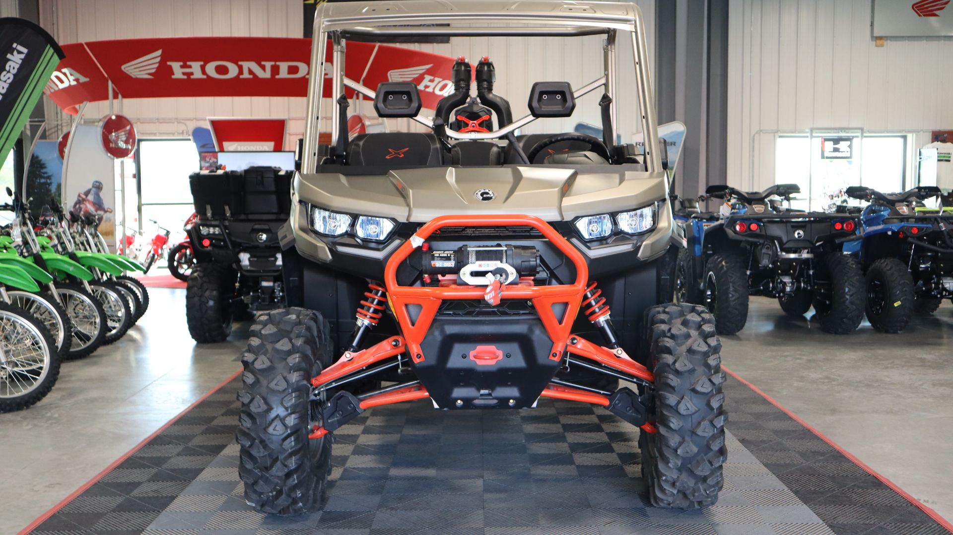 2023 Can-Am Defender X MR With Half Doors HD10 in Ames, Iowa - Photo 5