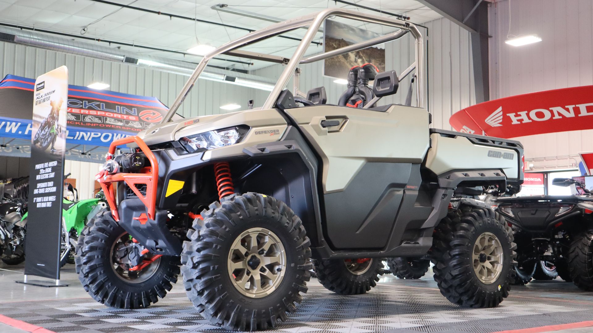 2023 Can-Am Defender X MR With Half Doors HD10 in Ames, Iowa - Photo 6