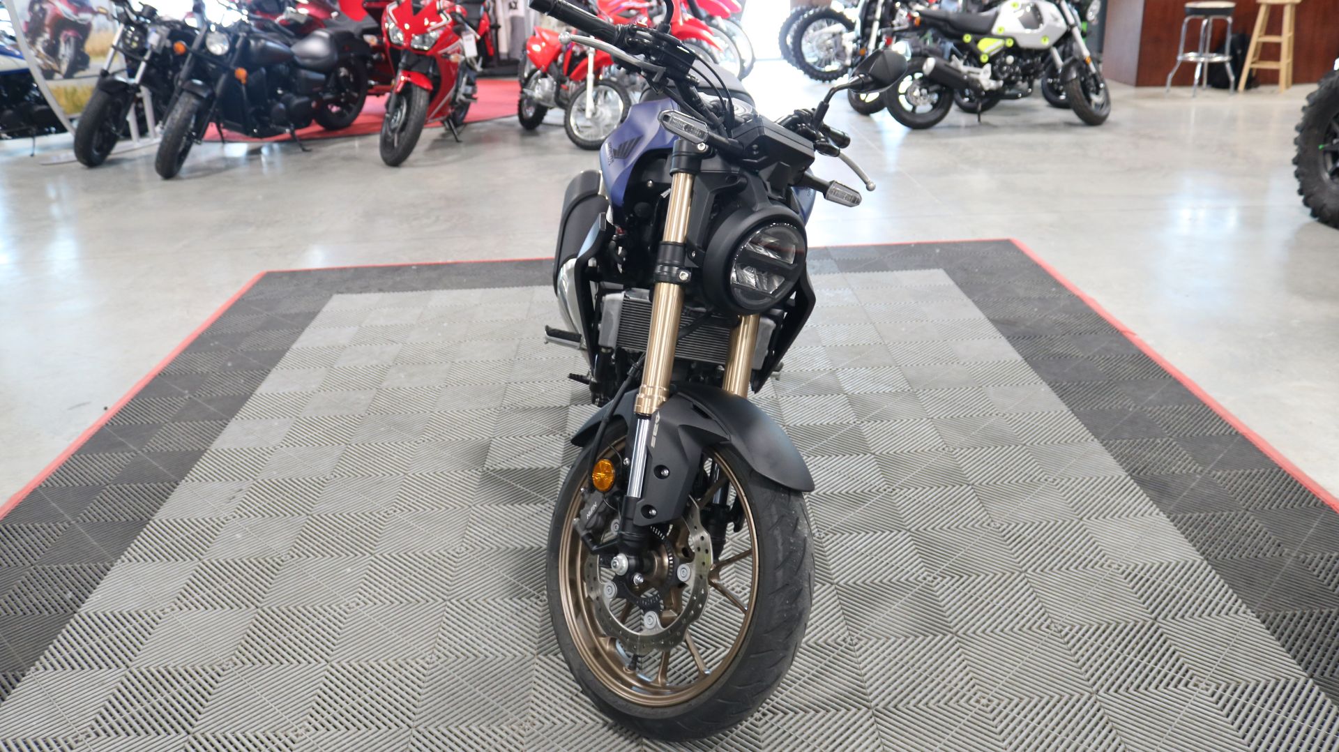 2020 Honda CB300R ABS in Ames, Iowa - Photo 4