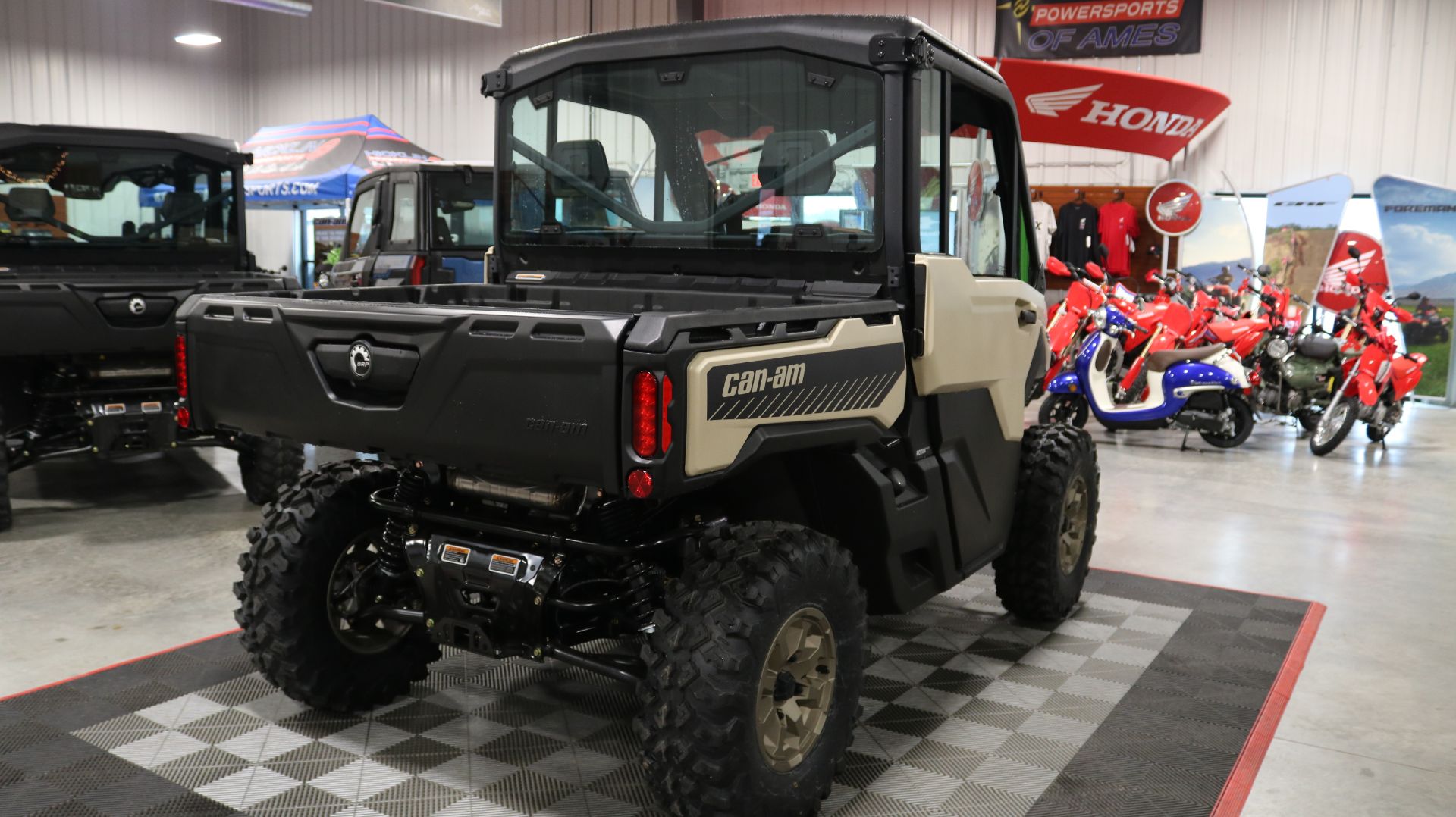 2024 Can-Am Defender Limited HD10 in Ames, Iowa - Photo 7
