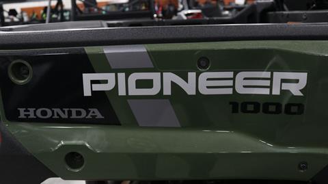 2023 Honda Pioneer 1000-6 Deluxe Crew in Ames, Iowa - Photo 15