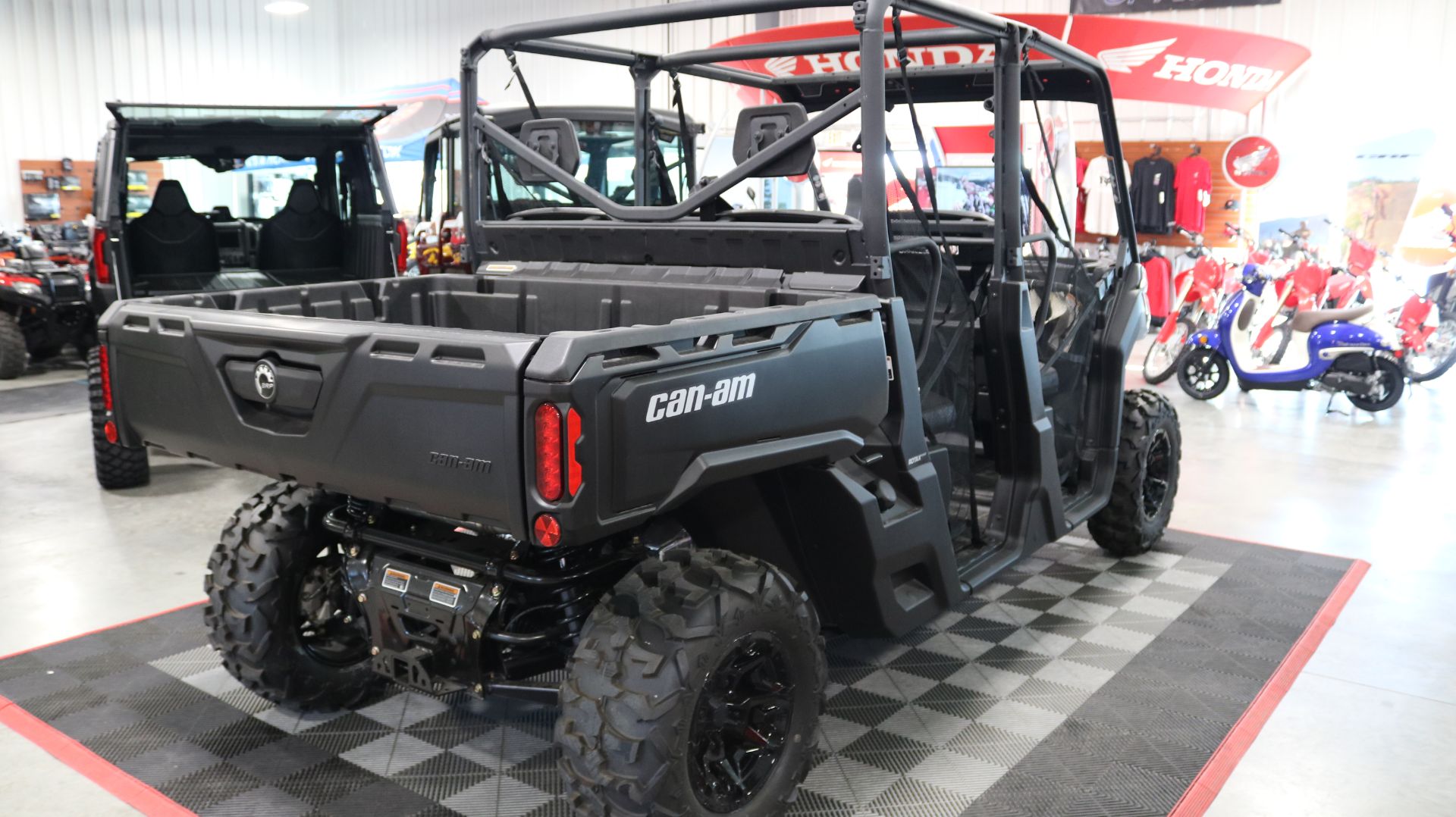 2023 Can-Am Defender MAX DPS HD7 in Ames, Iowa - Photo 12